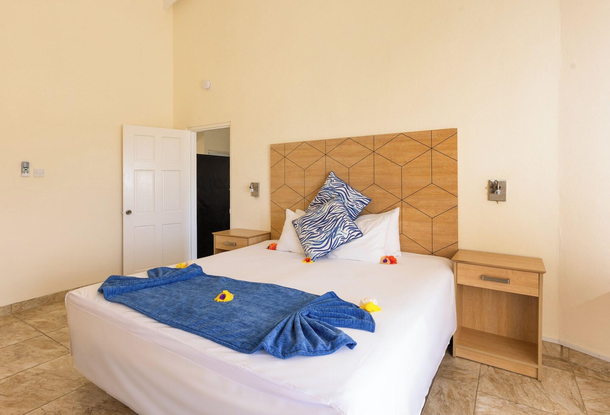 Suite Ocean View King Bed