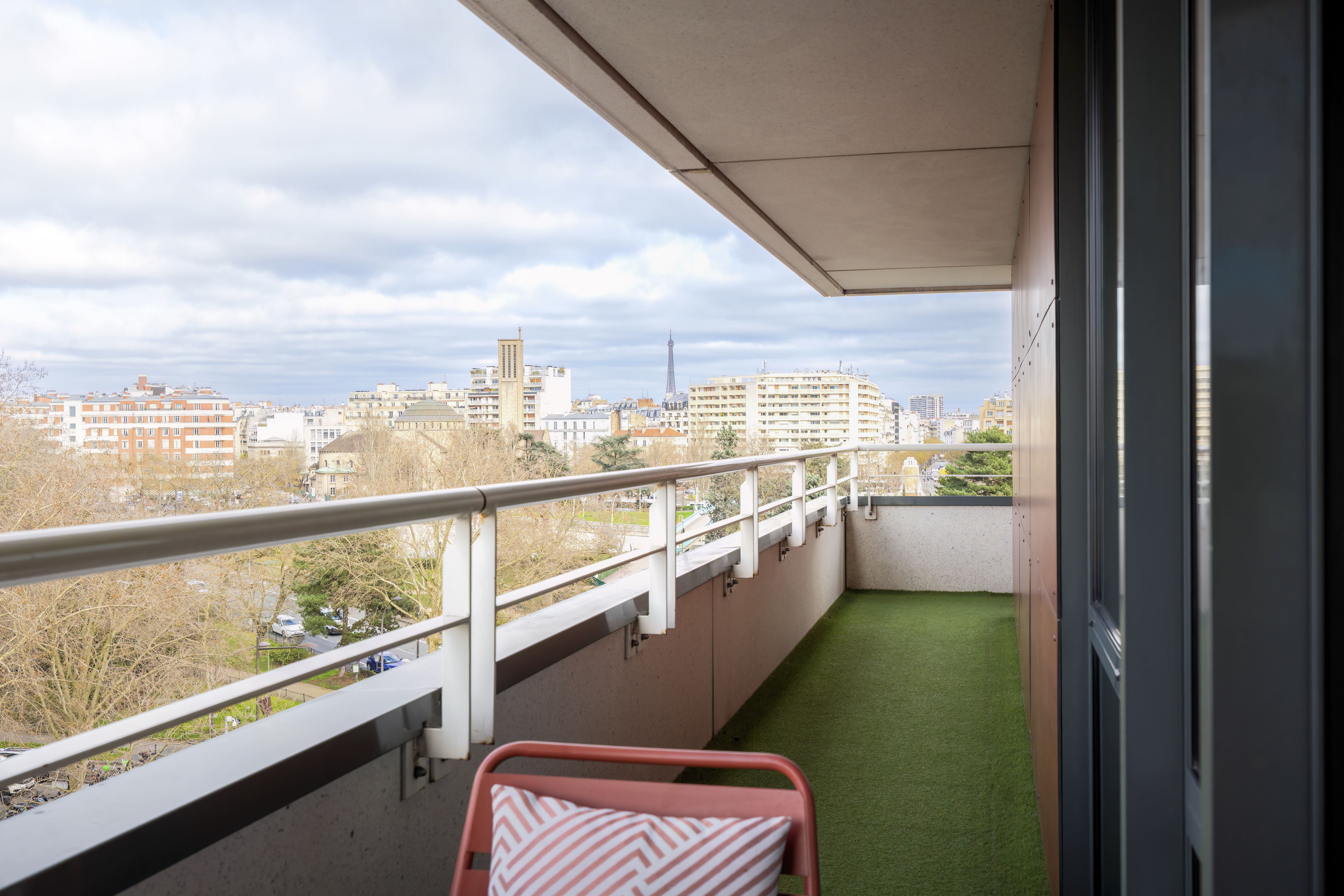 Suite One Bedroom with Views