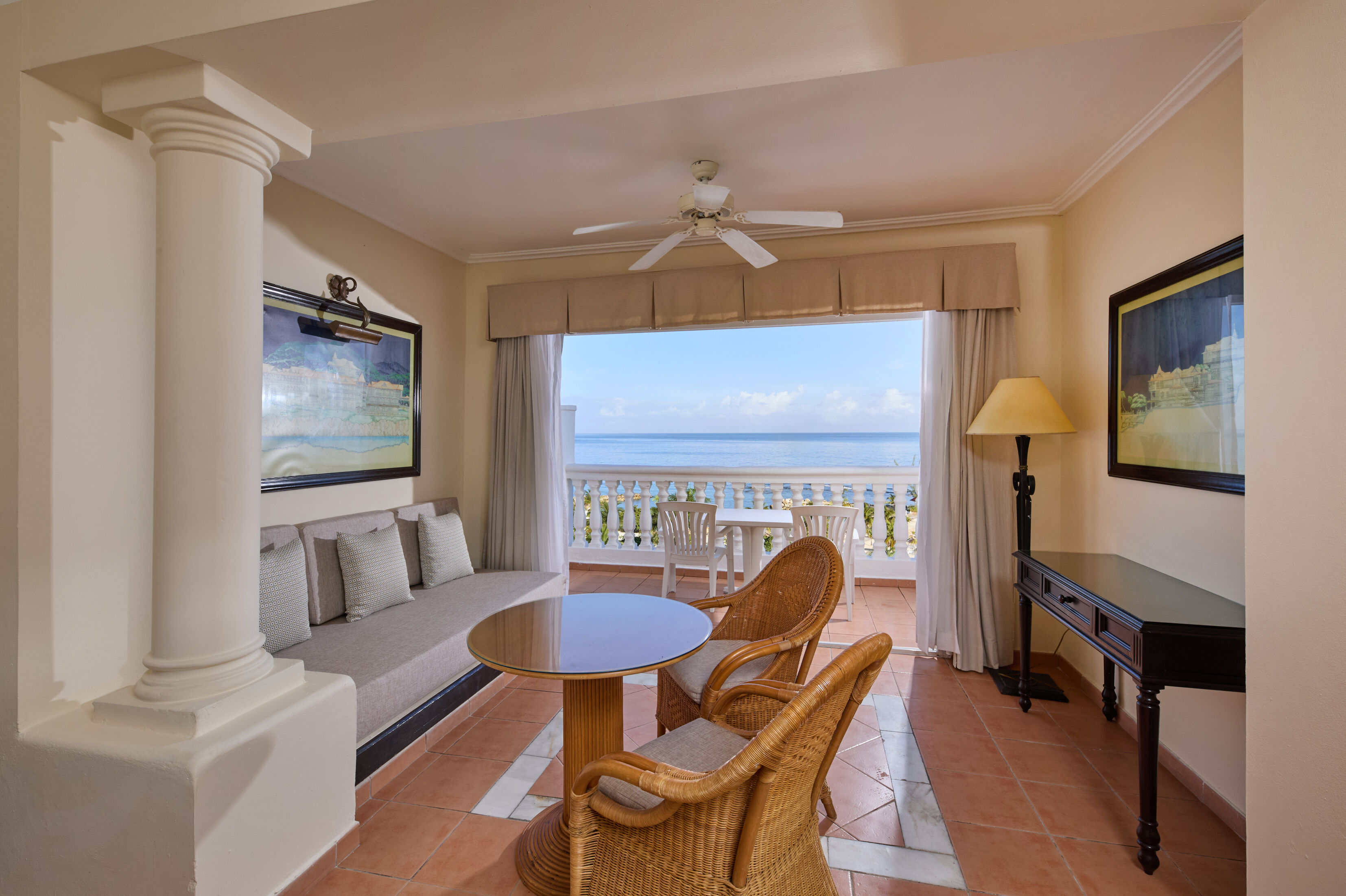 Junior Suite Ocean Front