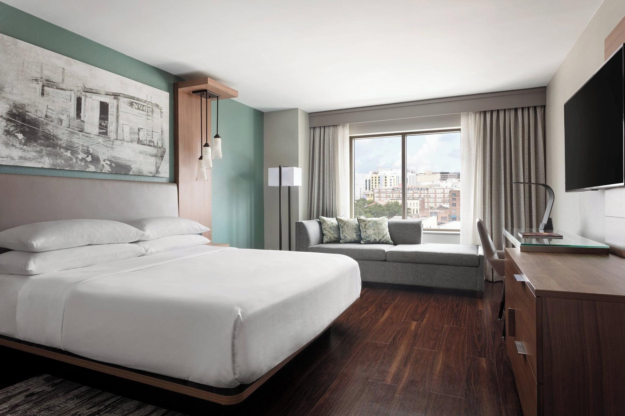 Double Club King Bed