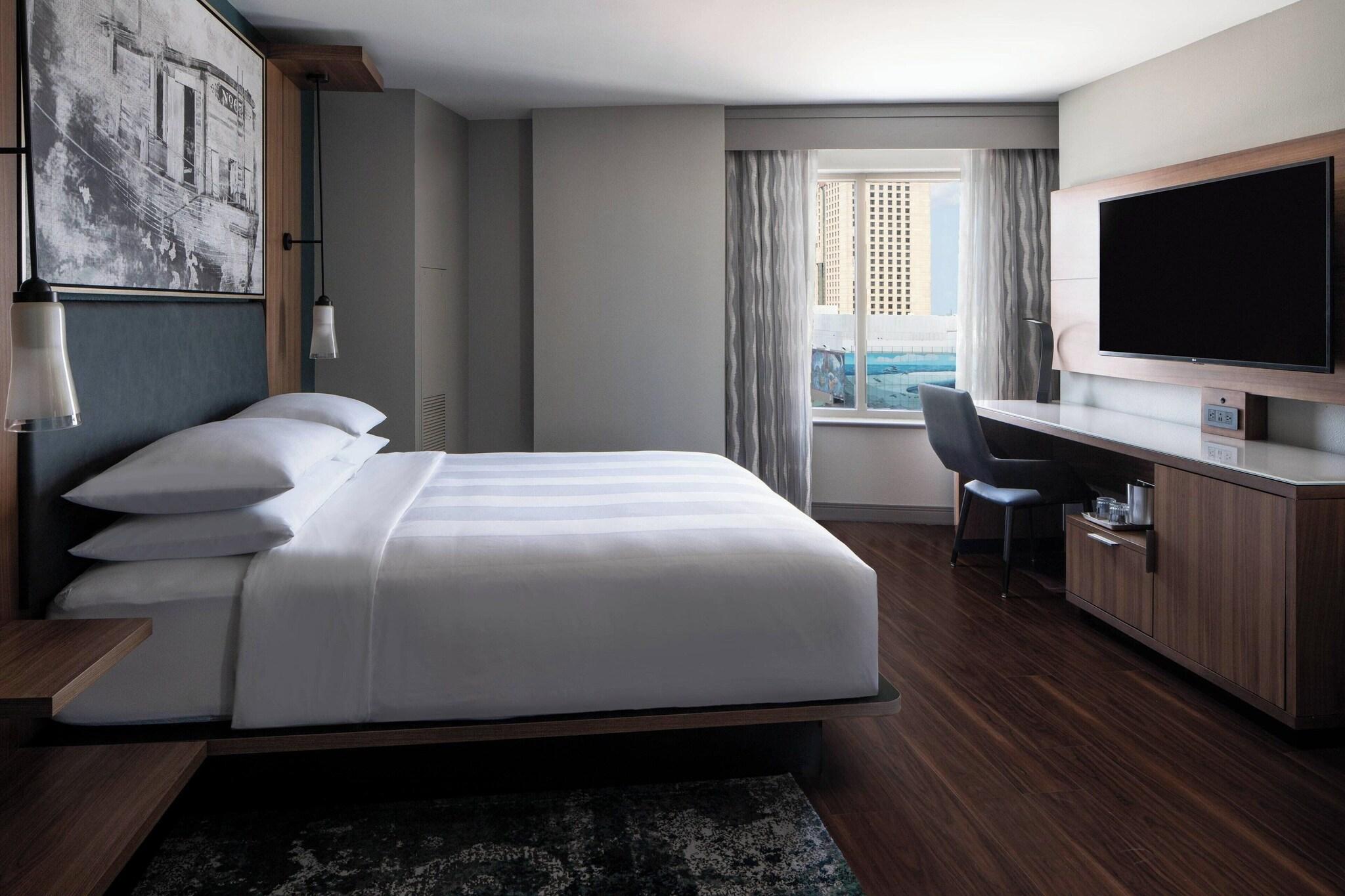 Junior Suite King Bed One Bedroom 