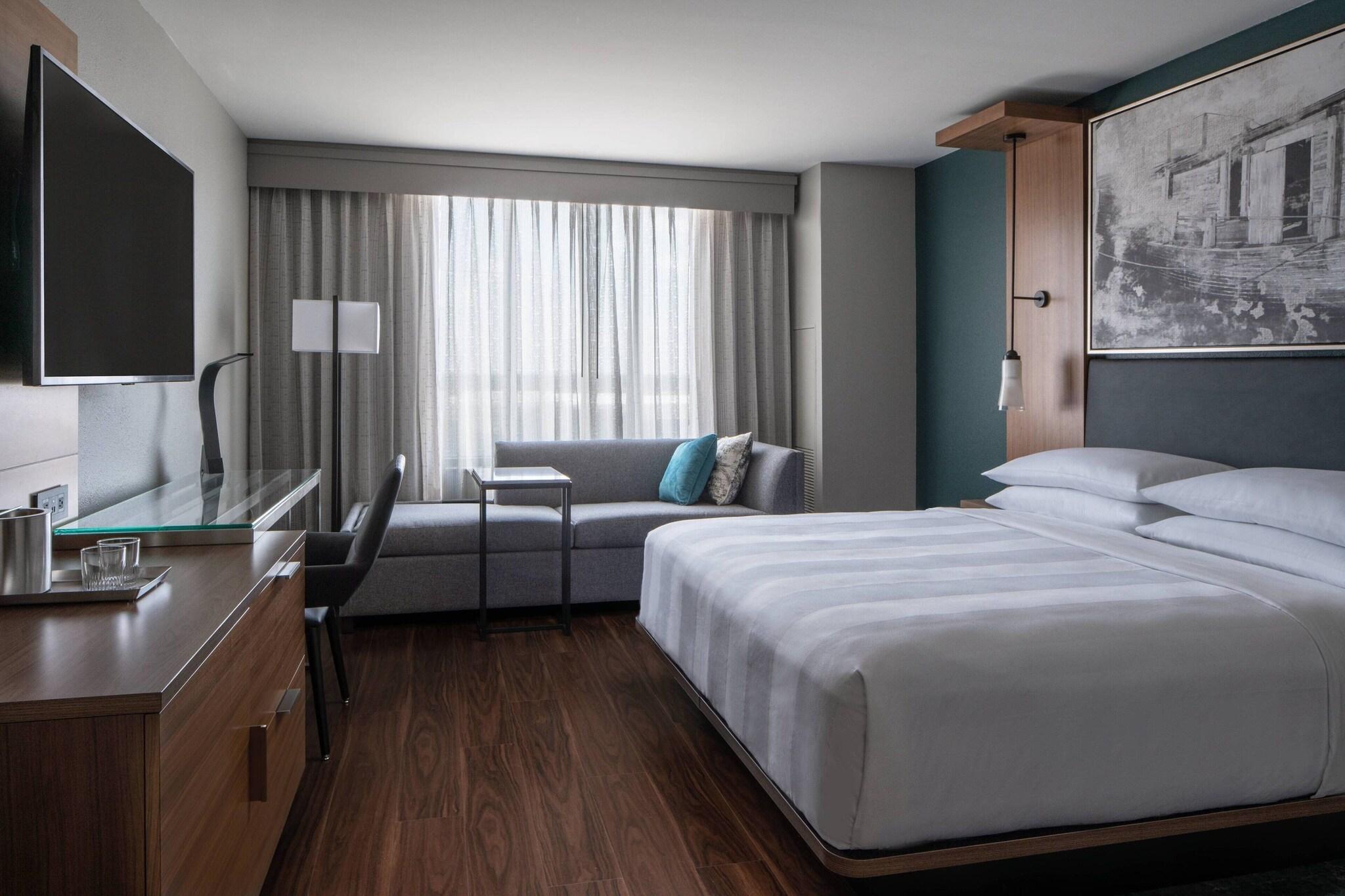 Double Club King Bed