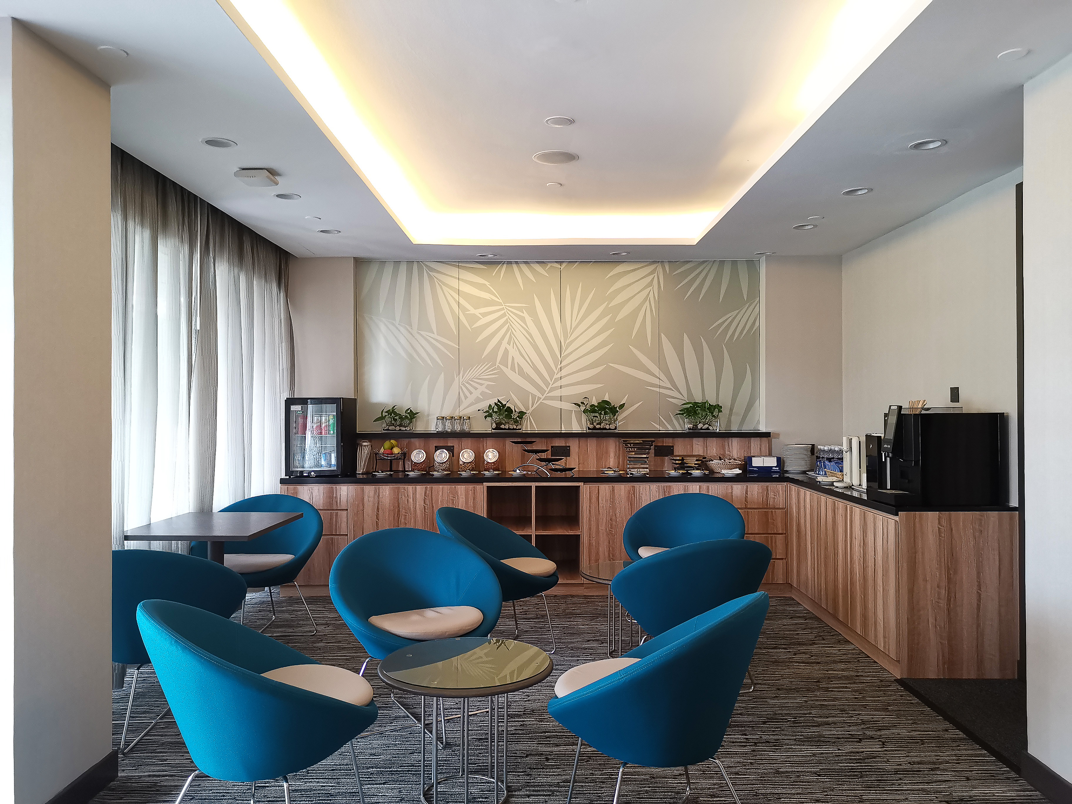 Double Executive Queen Bed