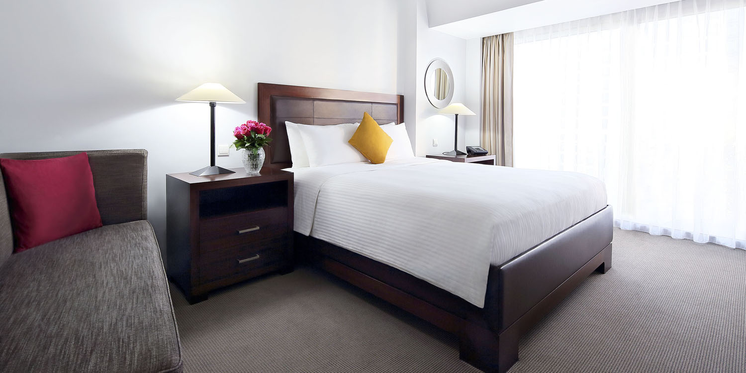 Double Executive Queen Bed