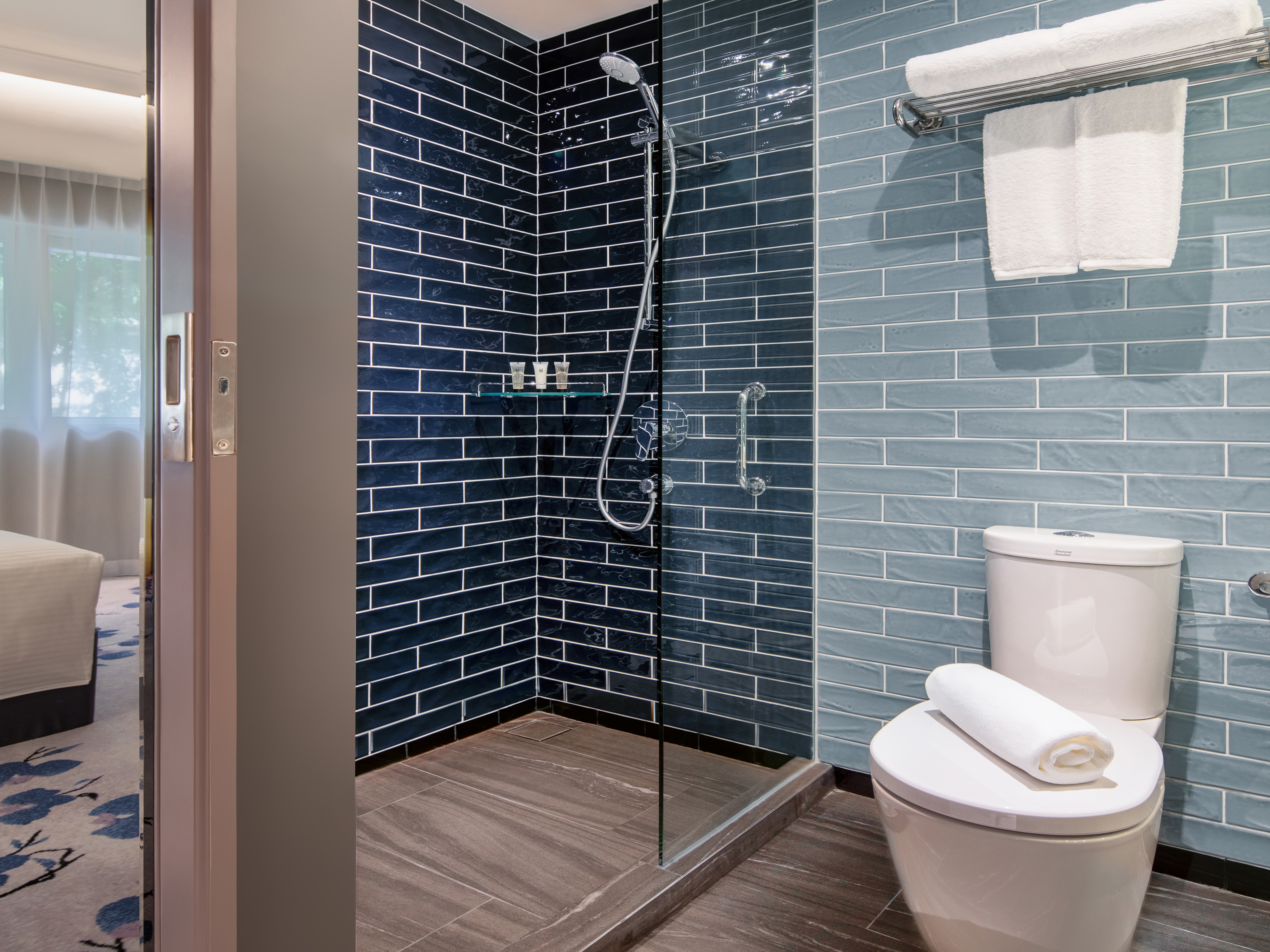 Double Queen Size Bed