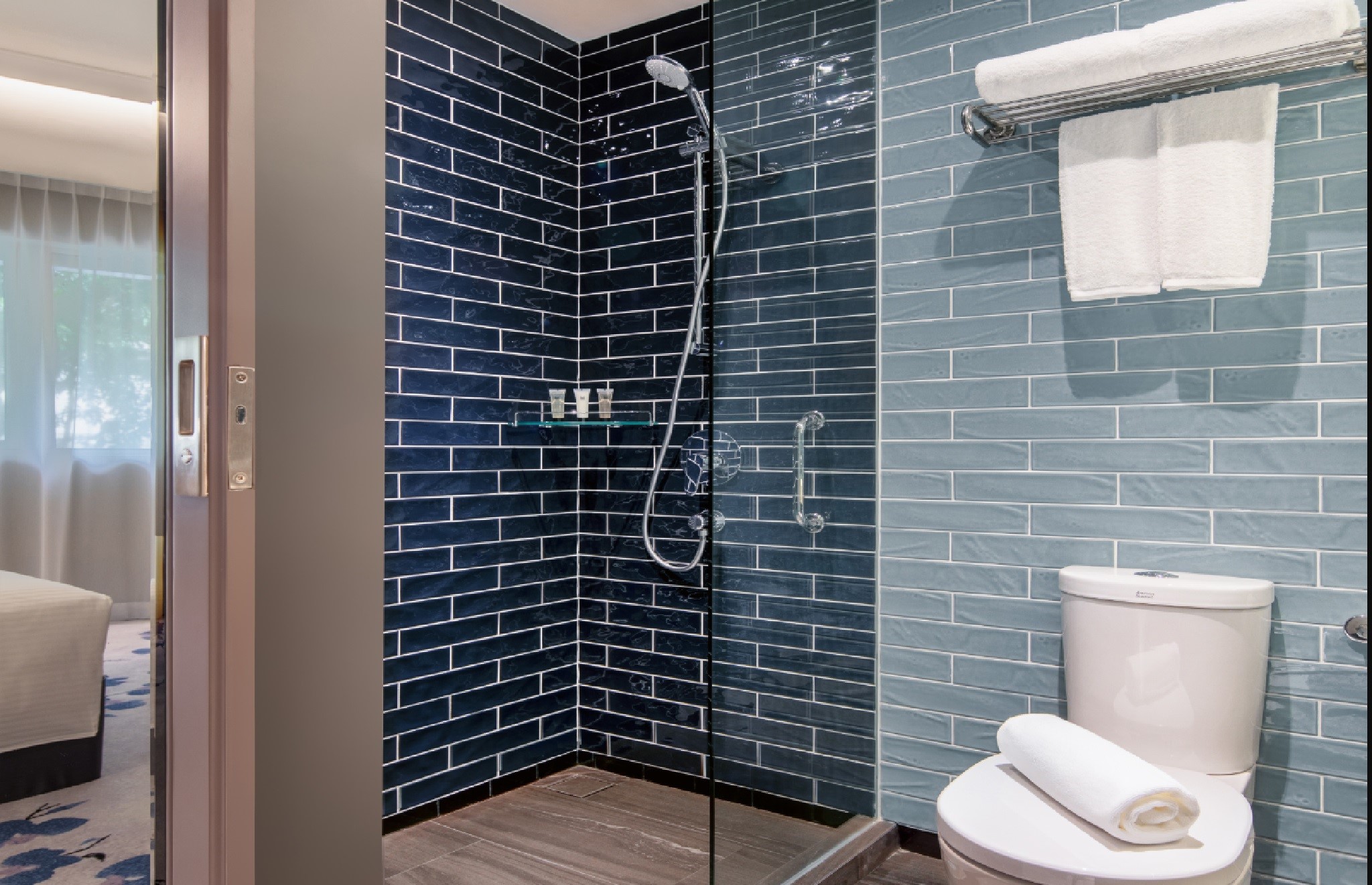 Double Superior Queen Bed