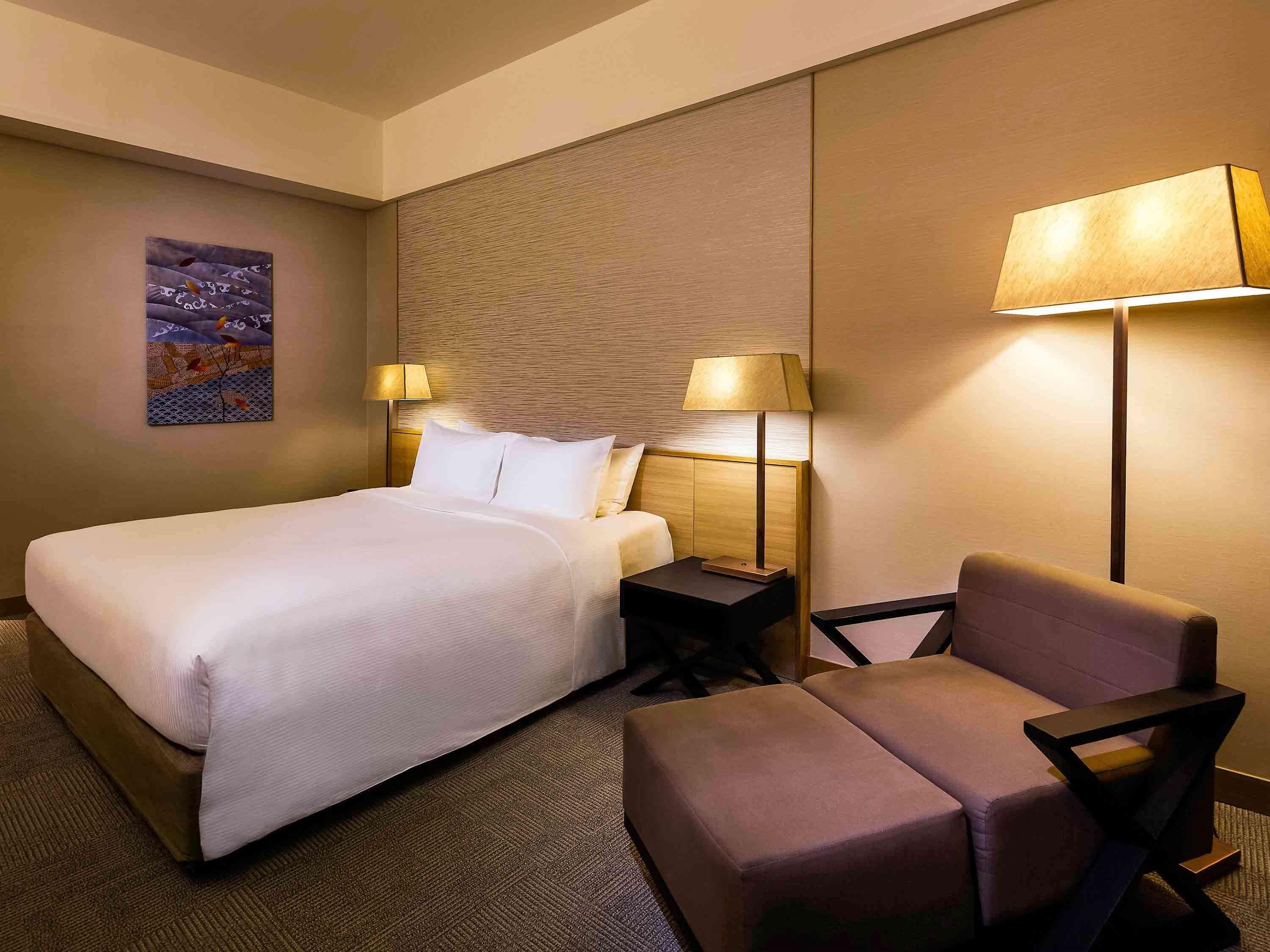 Double Deluxe King Bed