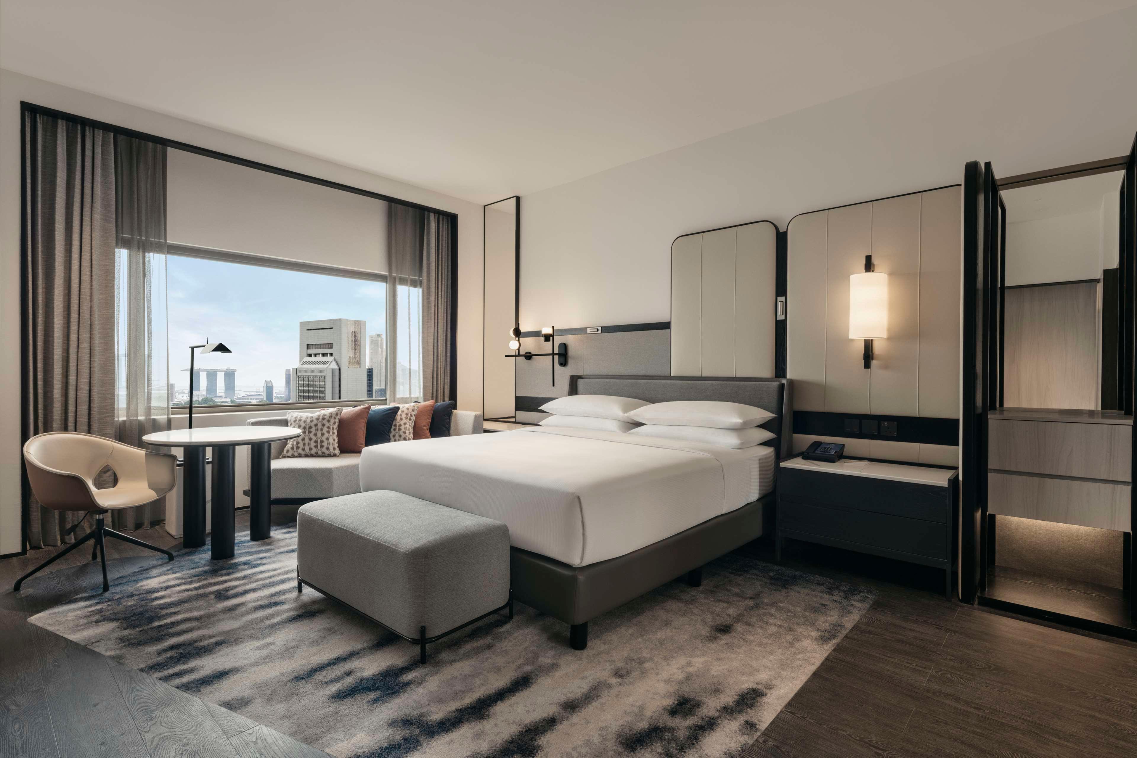 Suite Deluxe King Bed