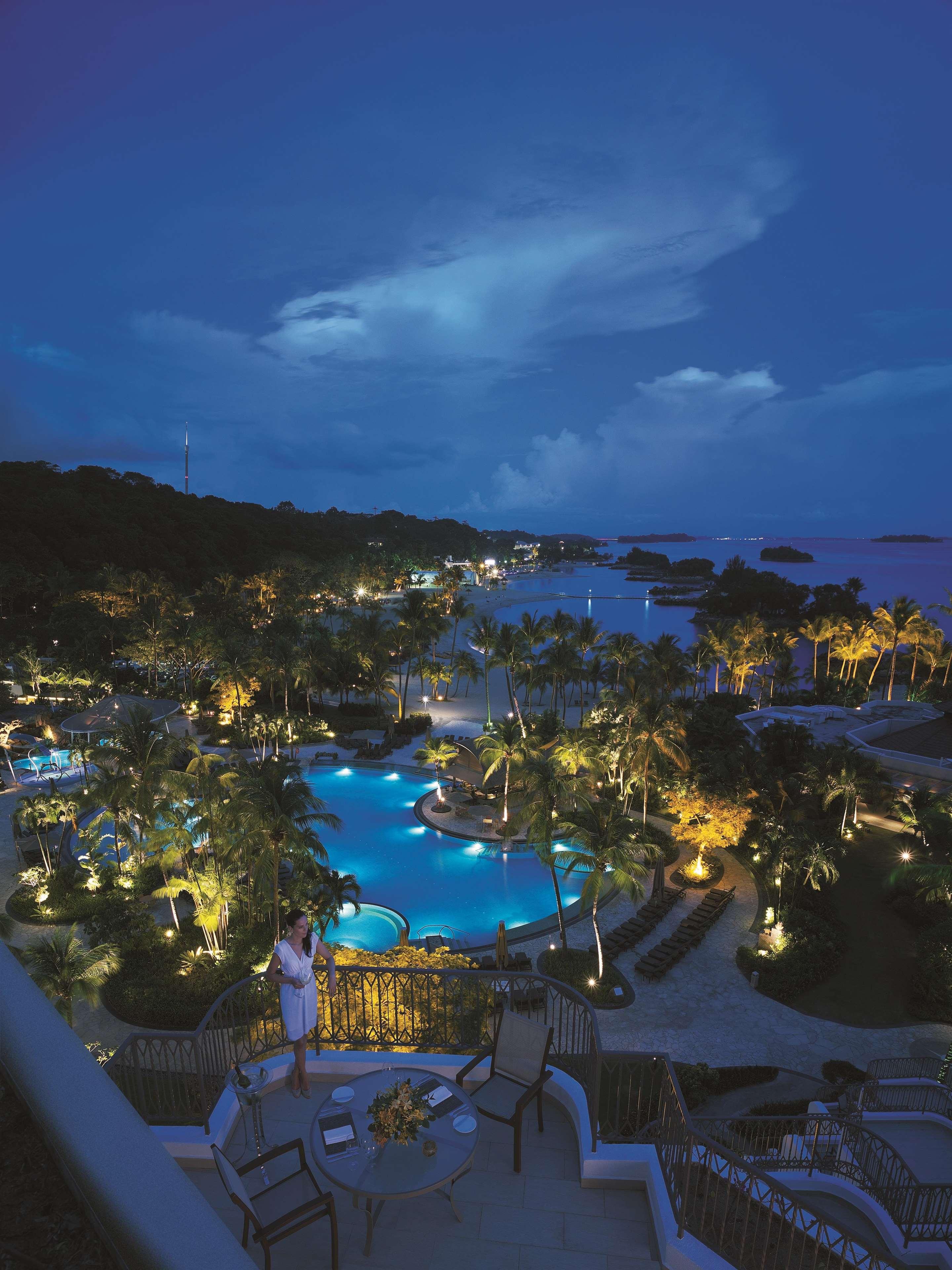 Room Pool View King Bed