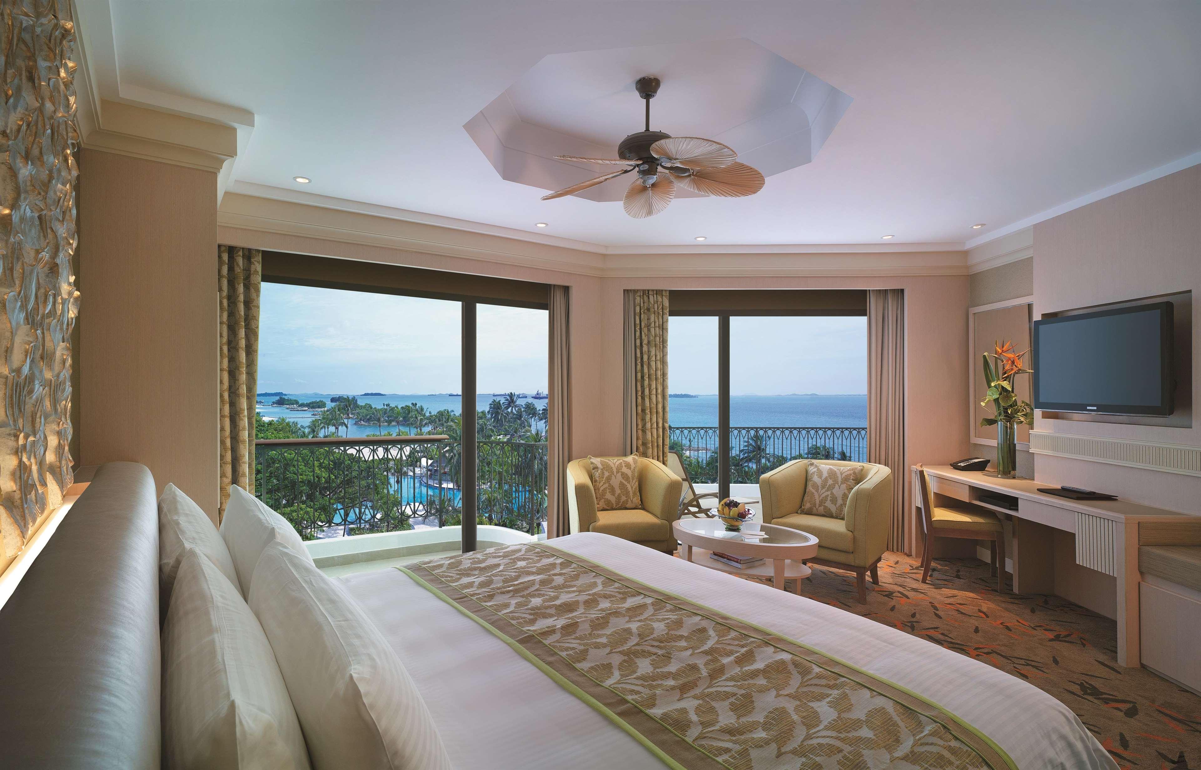 Room Pool View King Bed