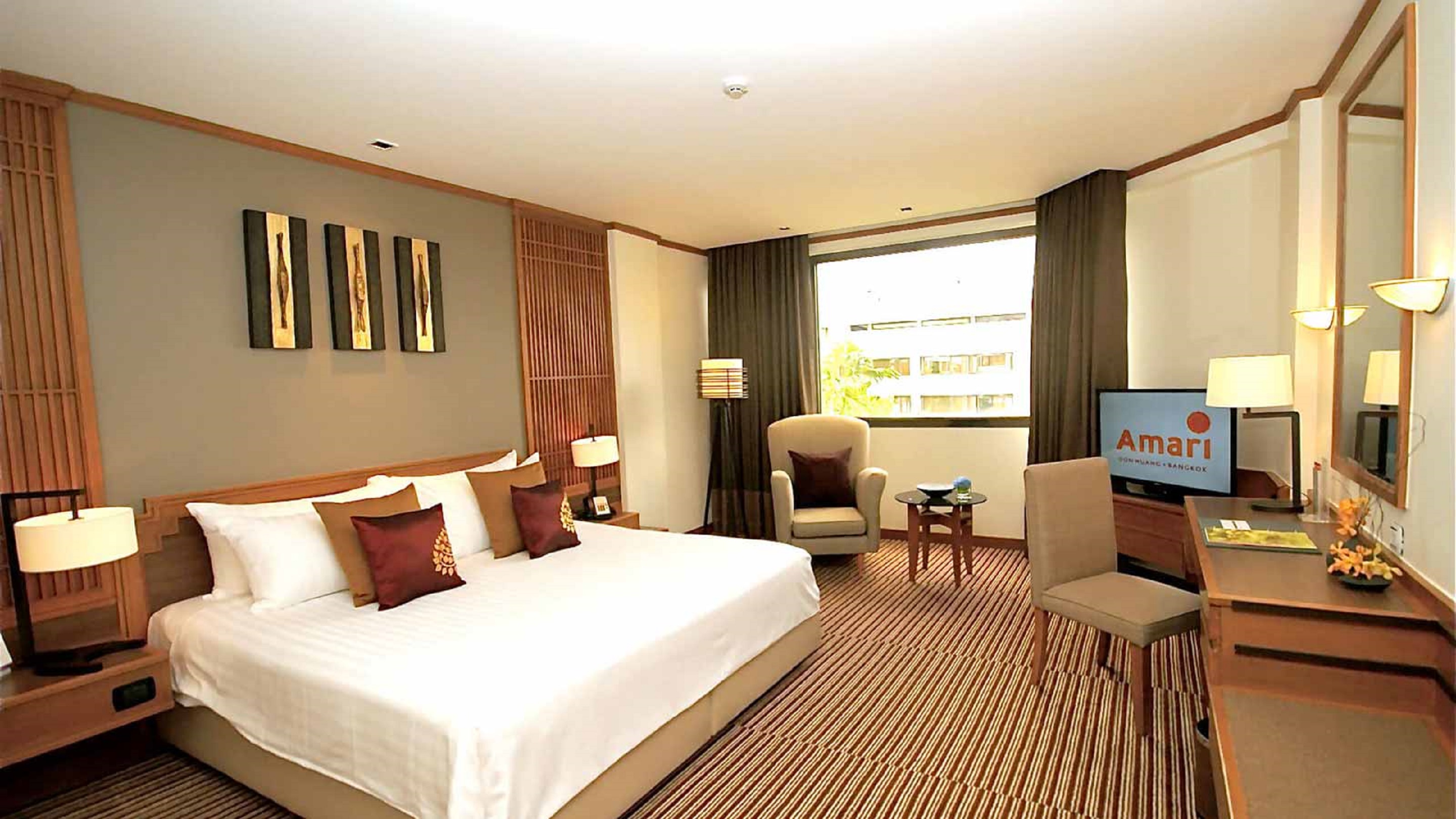 Single Deluxe Pool View