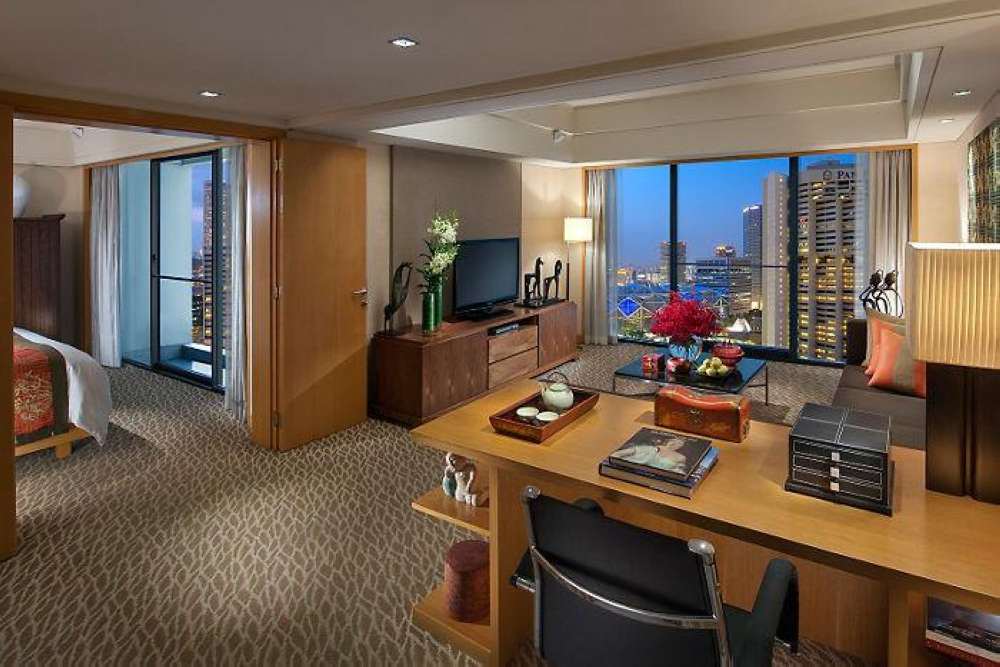 Suite King Size Bed