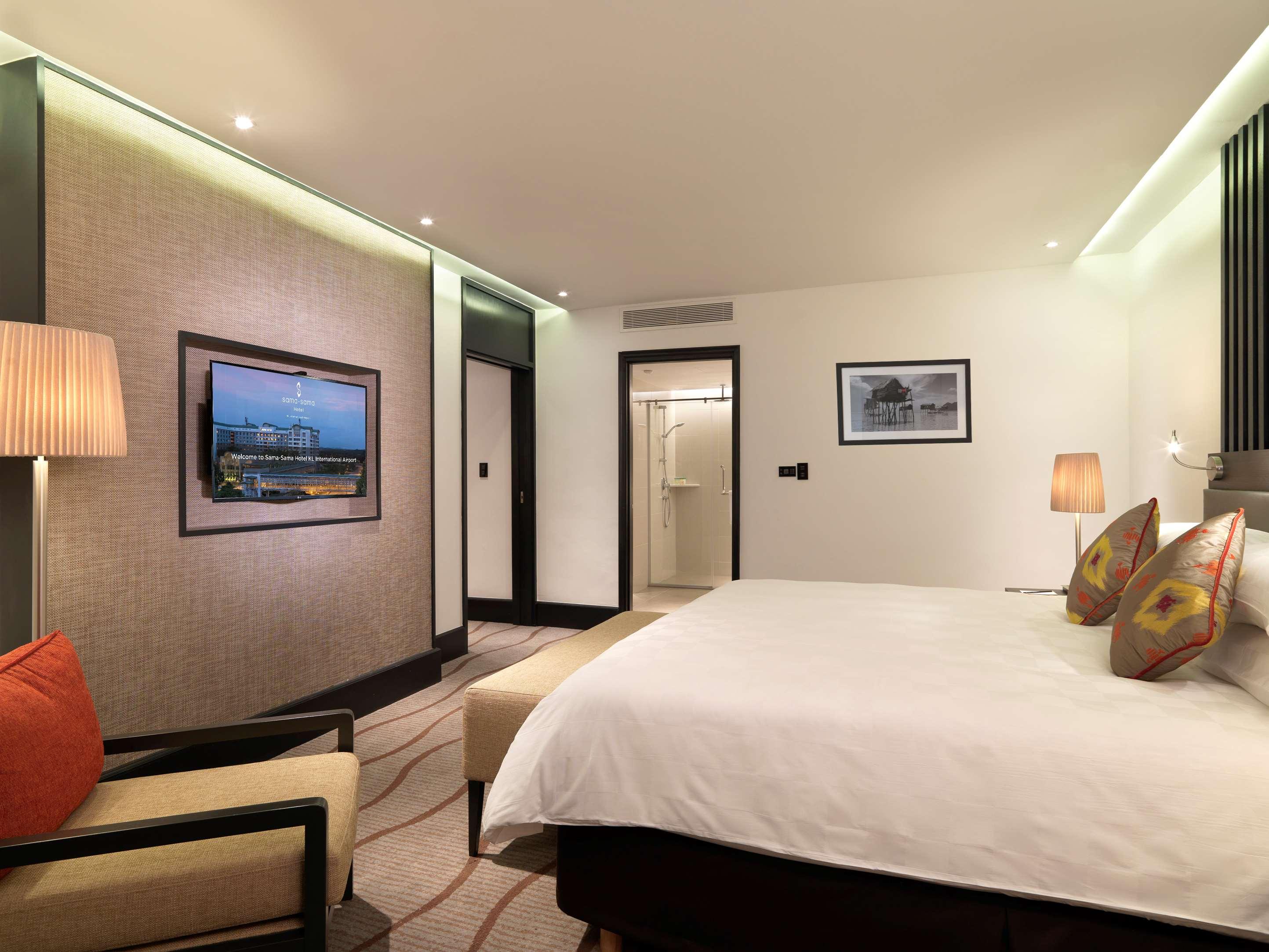 Suite Deluxe King Bed