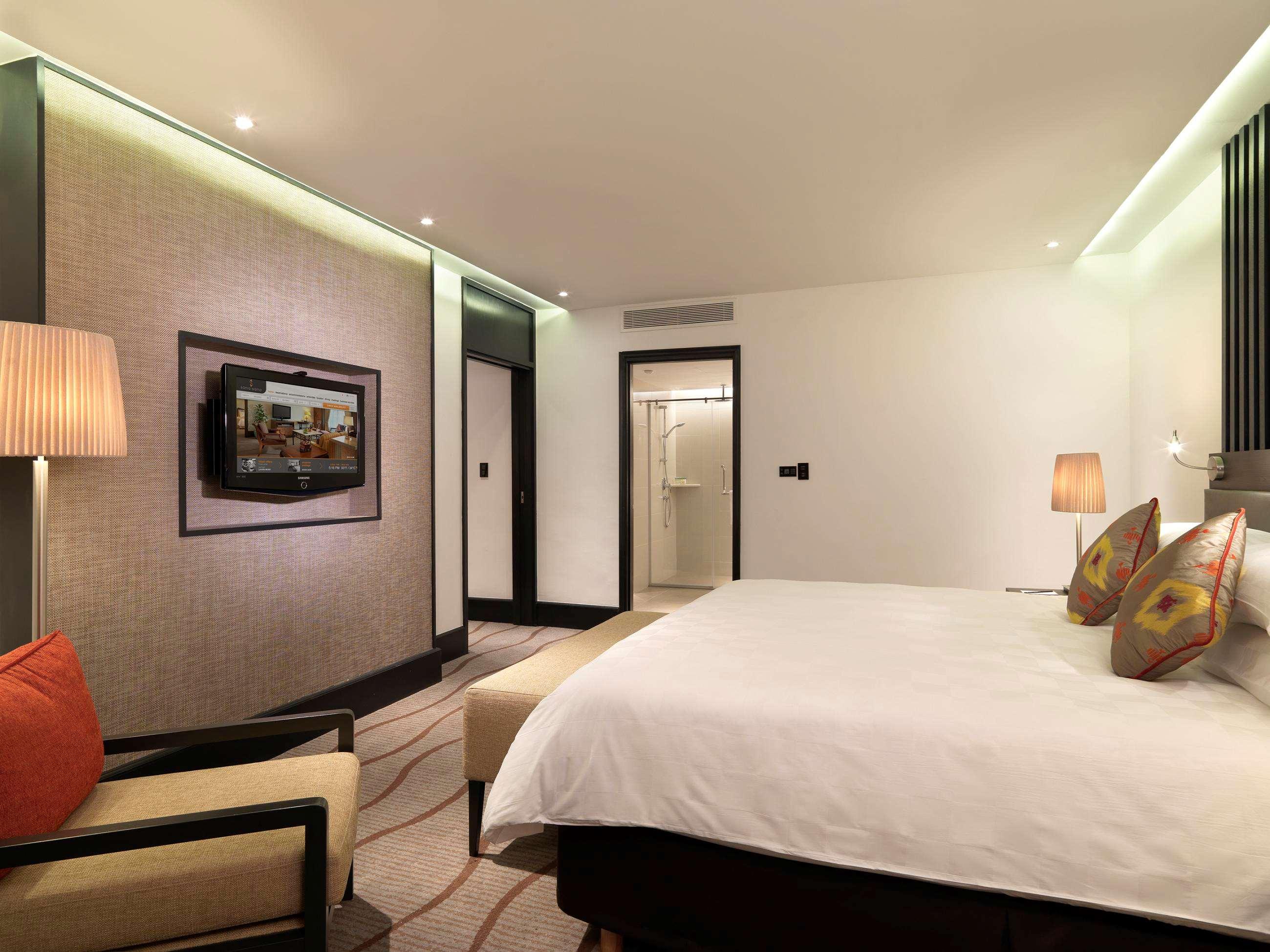 Suite Deluxe King Bed