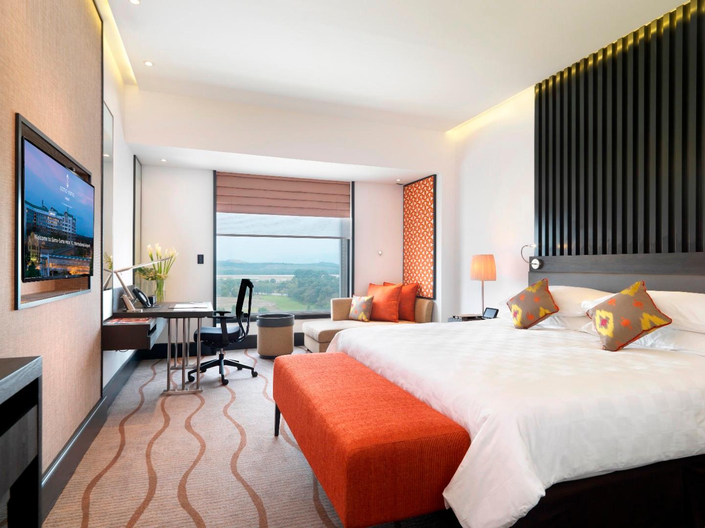 Double Deluxe King Bed