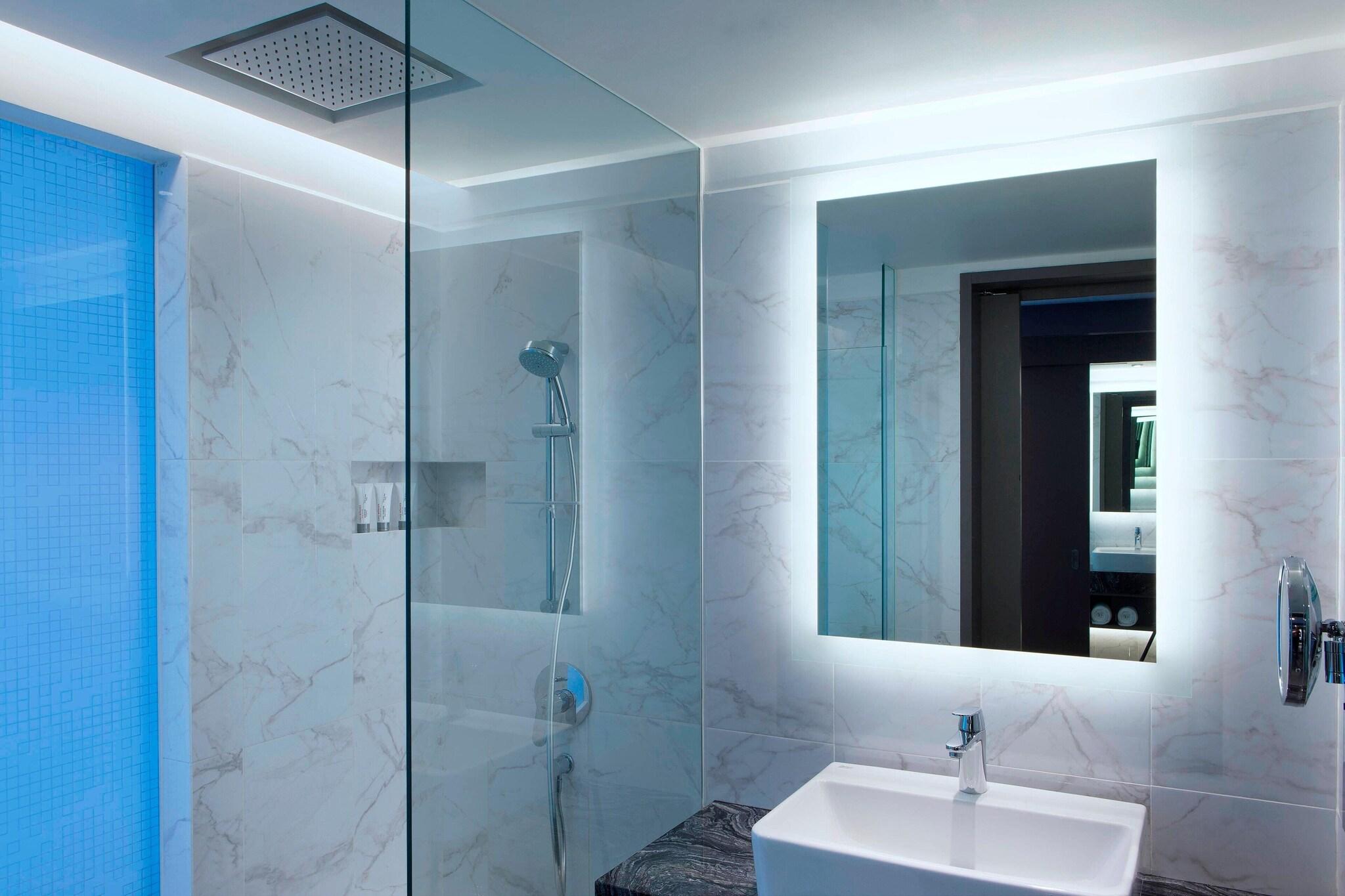 Double King Size Bed