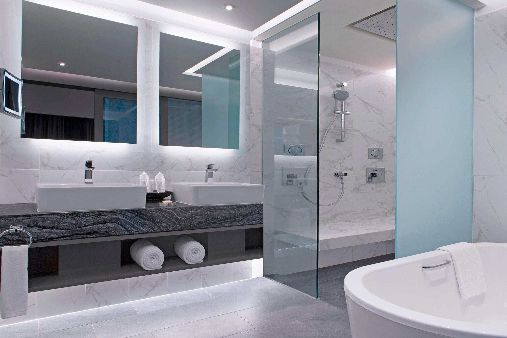 Suite King Bed One Bedroom 