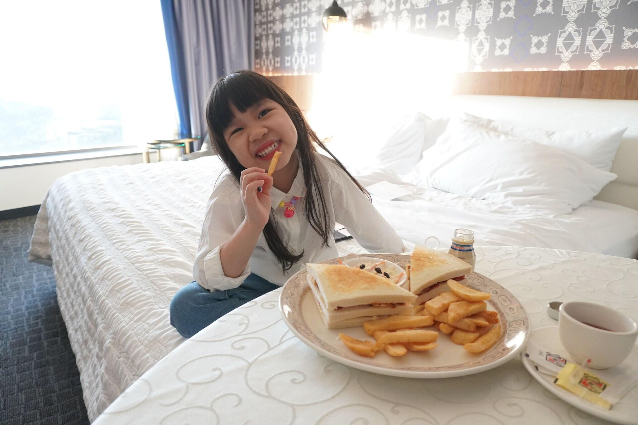 Double King Size Bed