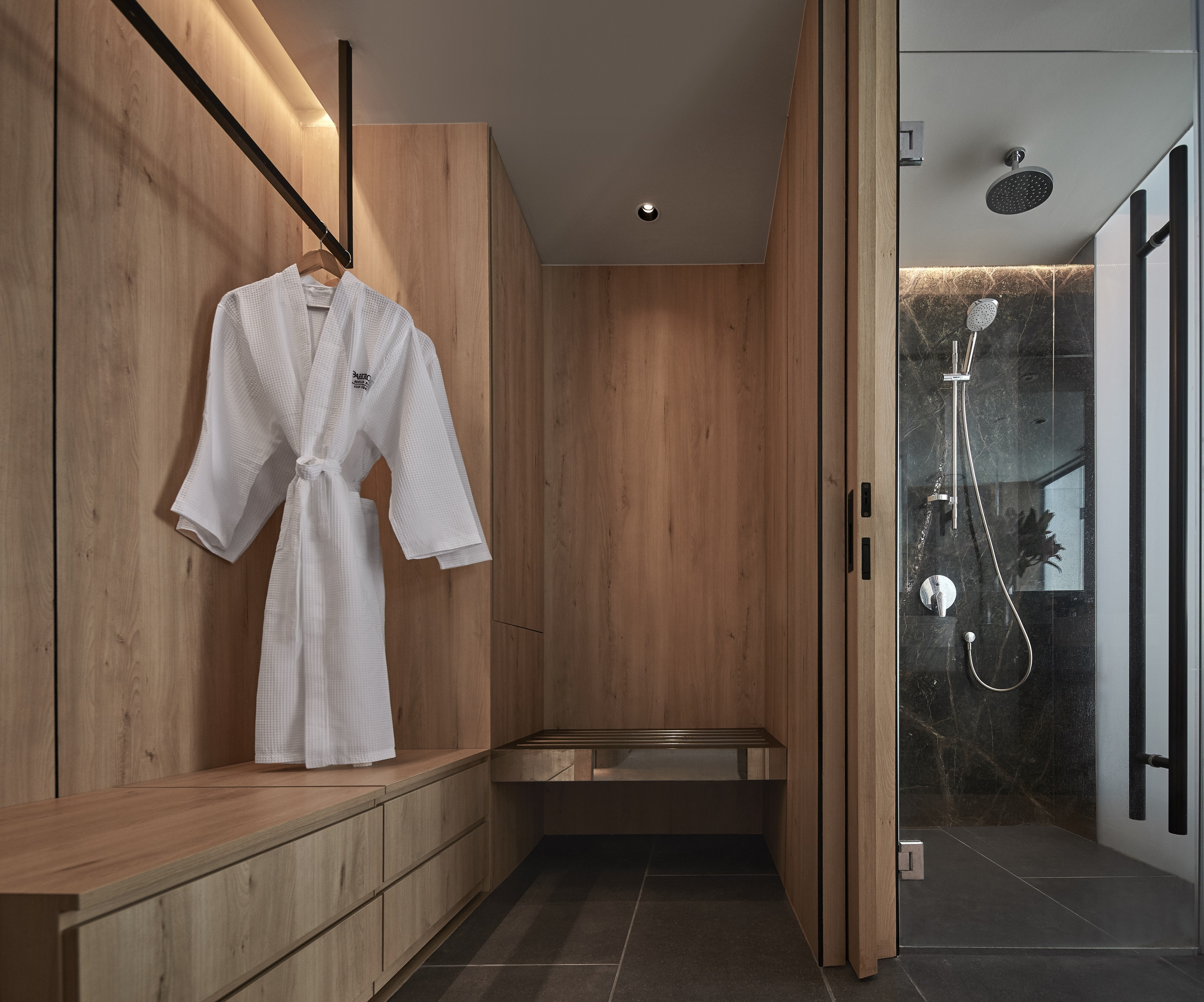 Double Deluxe King Bed