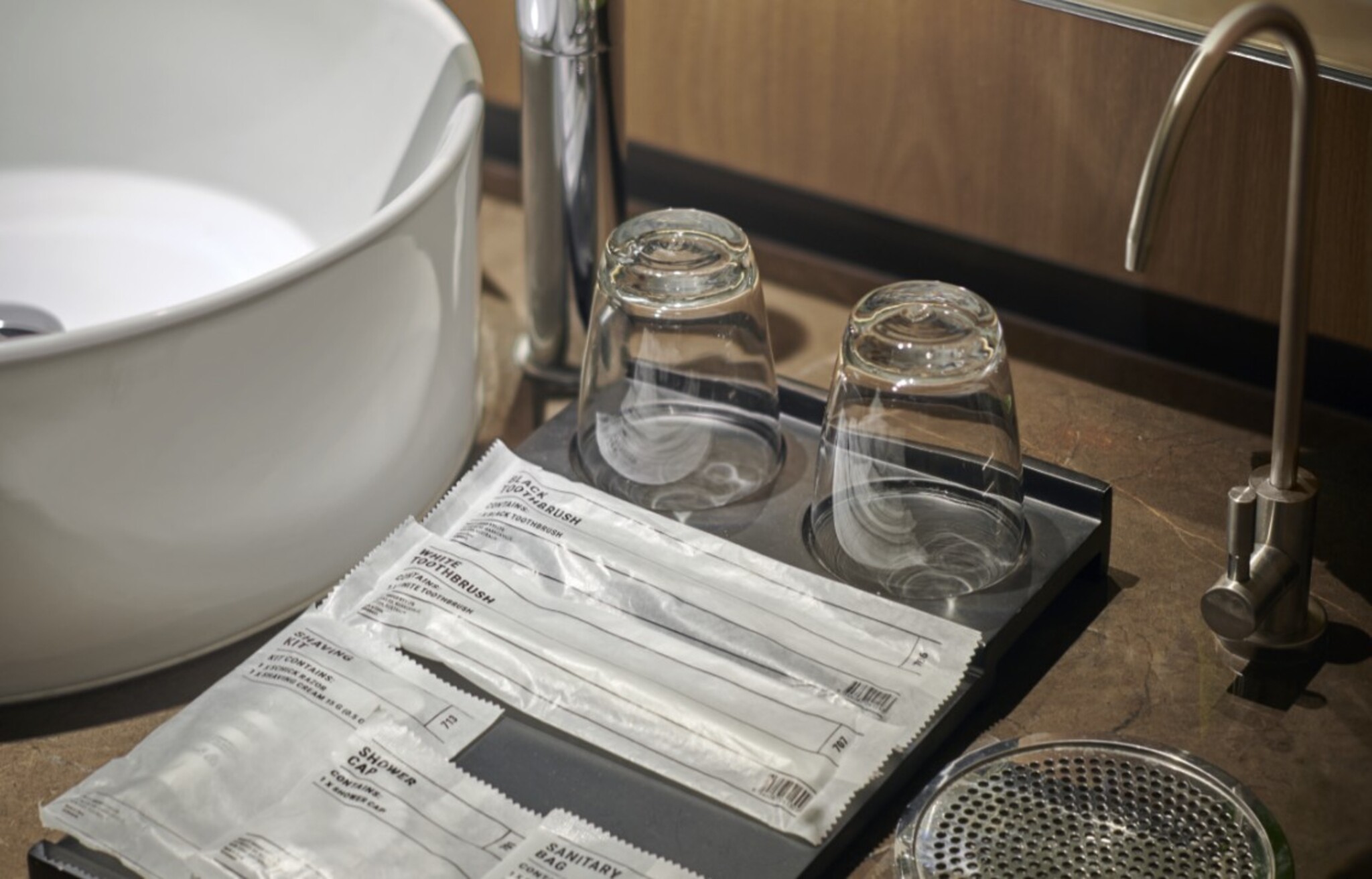 Twin Club Two Queen Beds