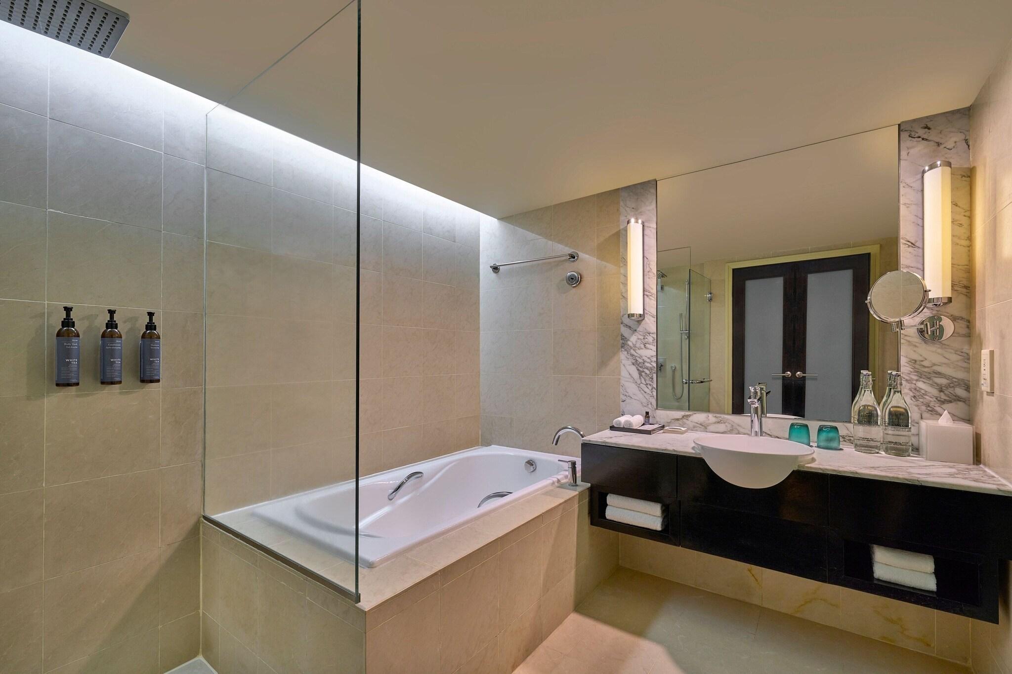 Double Club King Bed