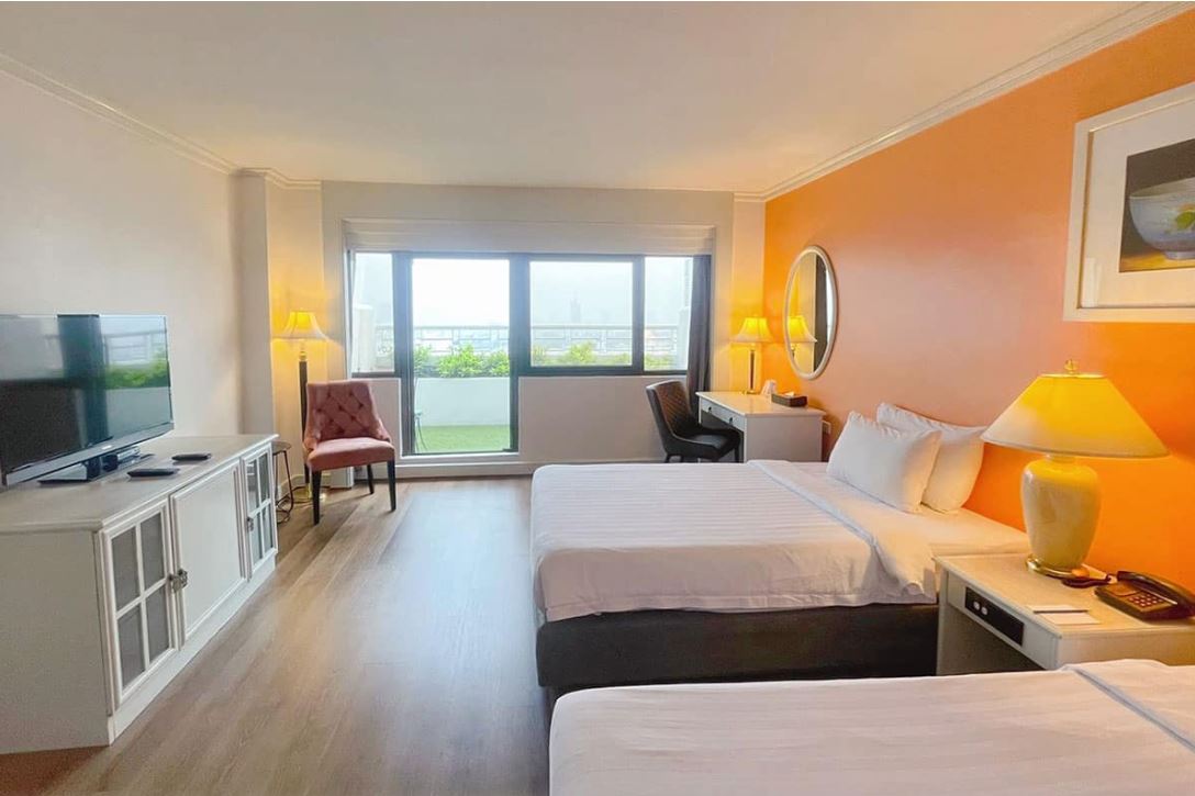 Twin Deluxe with Balcony