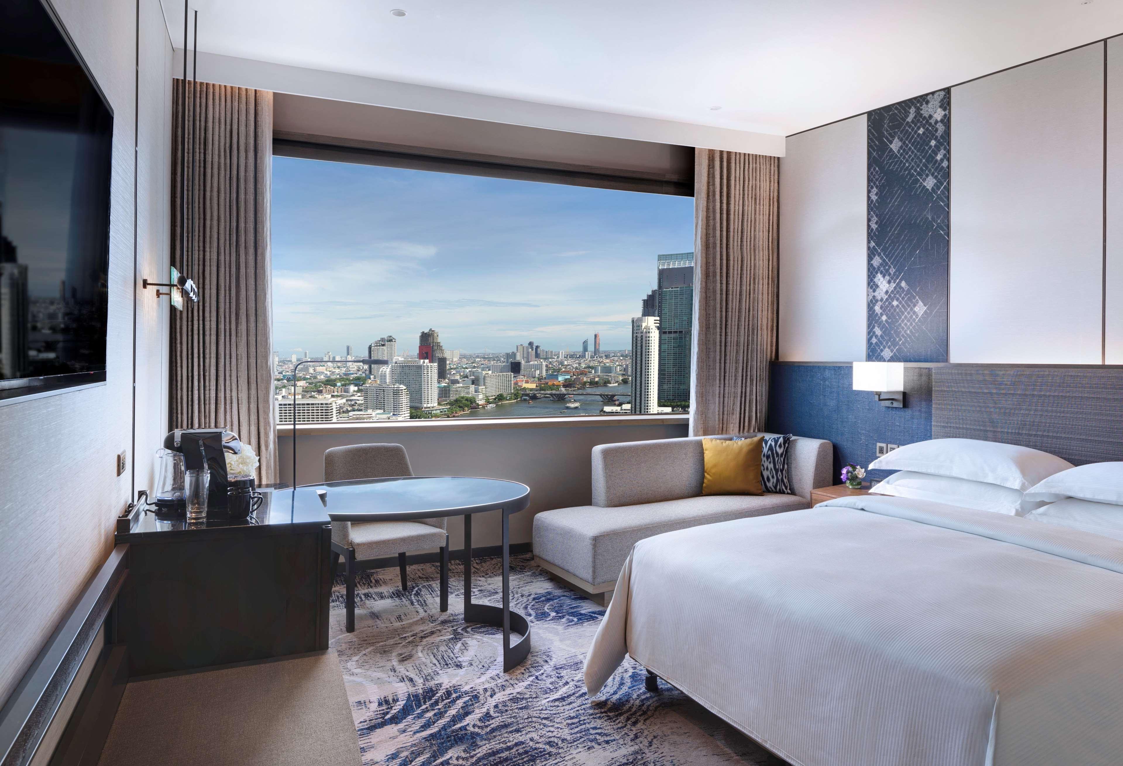 Double Executive King Bed