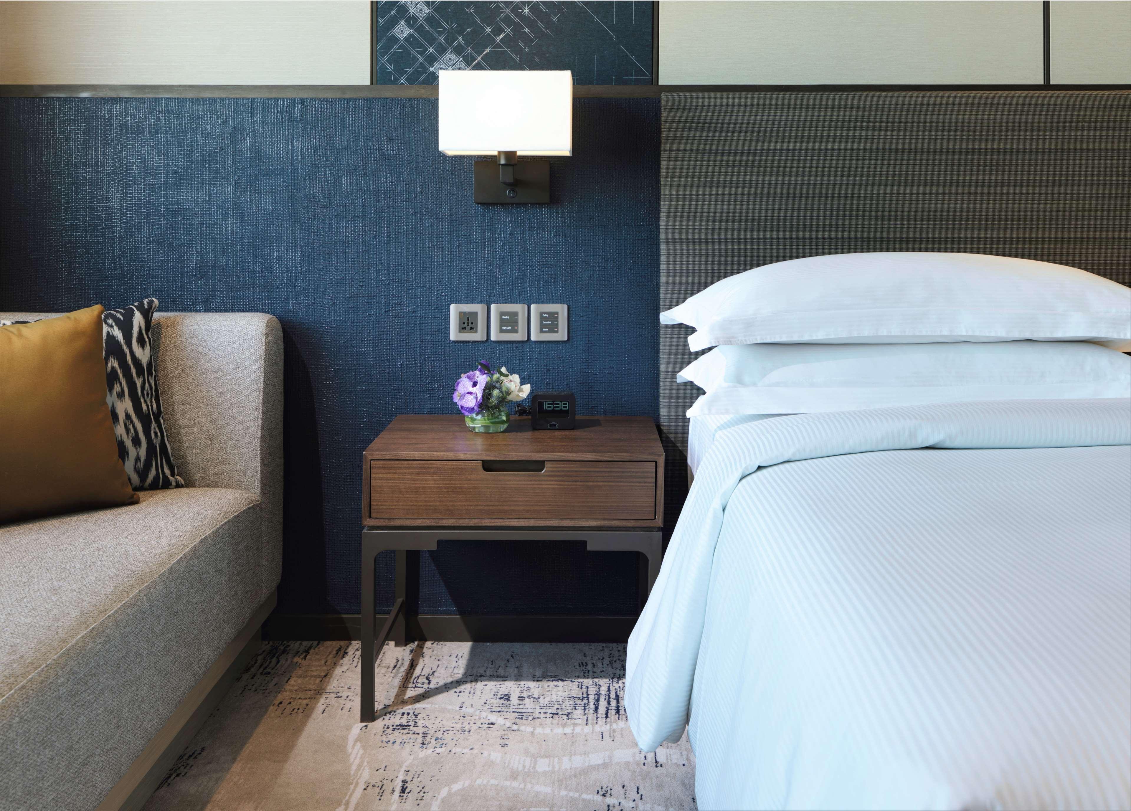 Double Executive King Bed