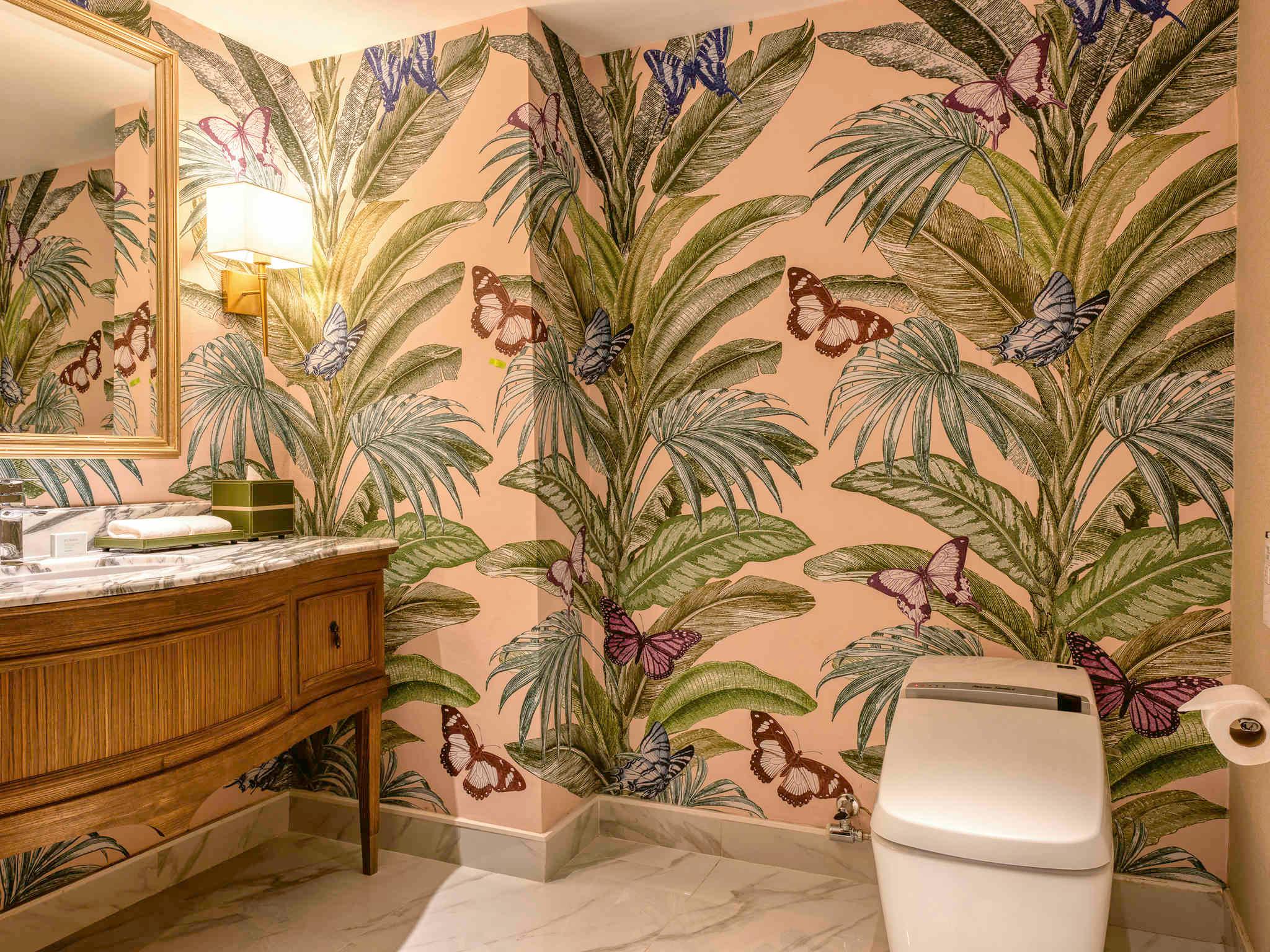 Room Deluxe King Bed