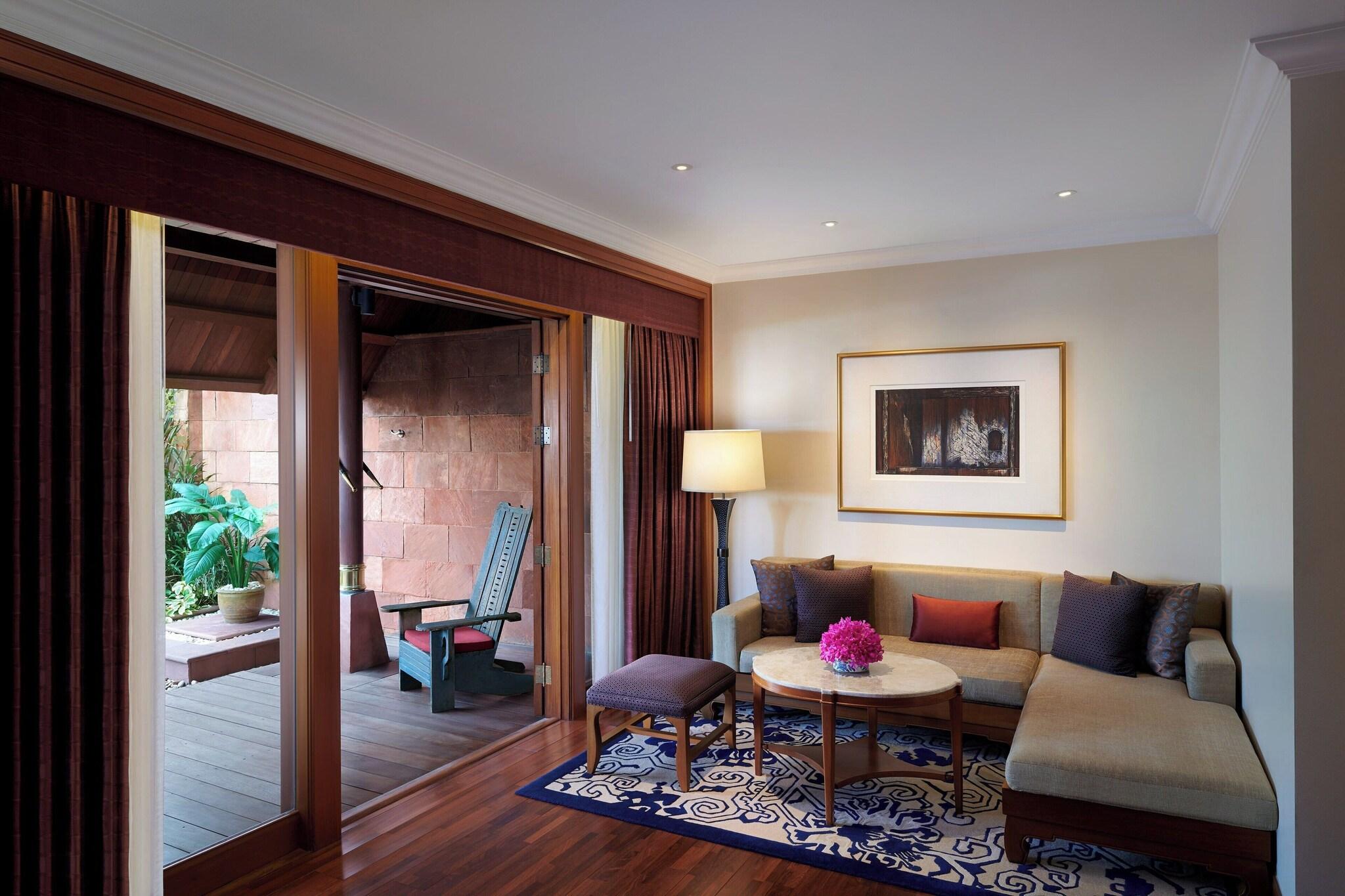 Suite King Size Bed