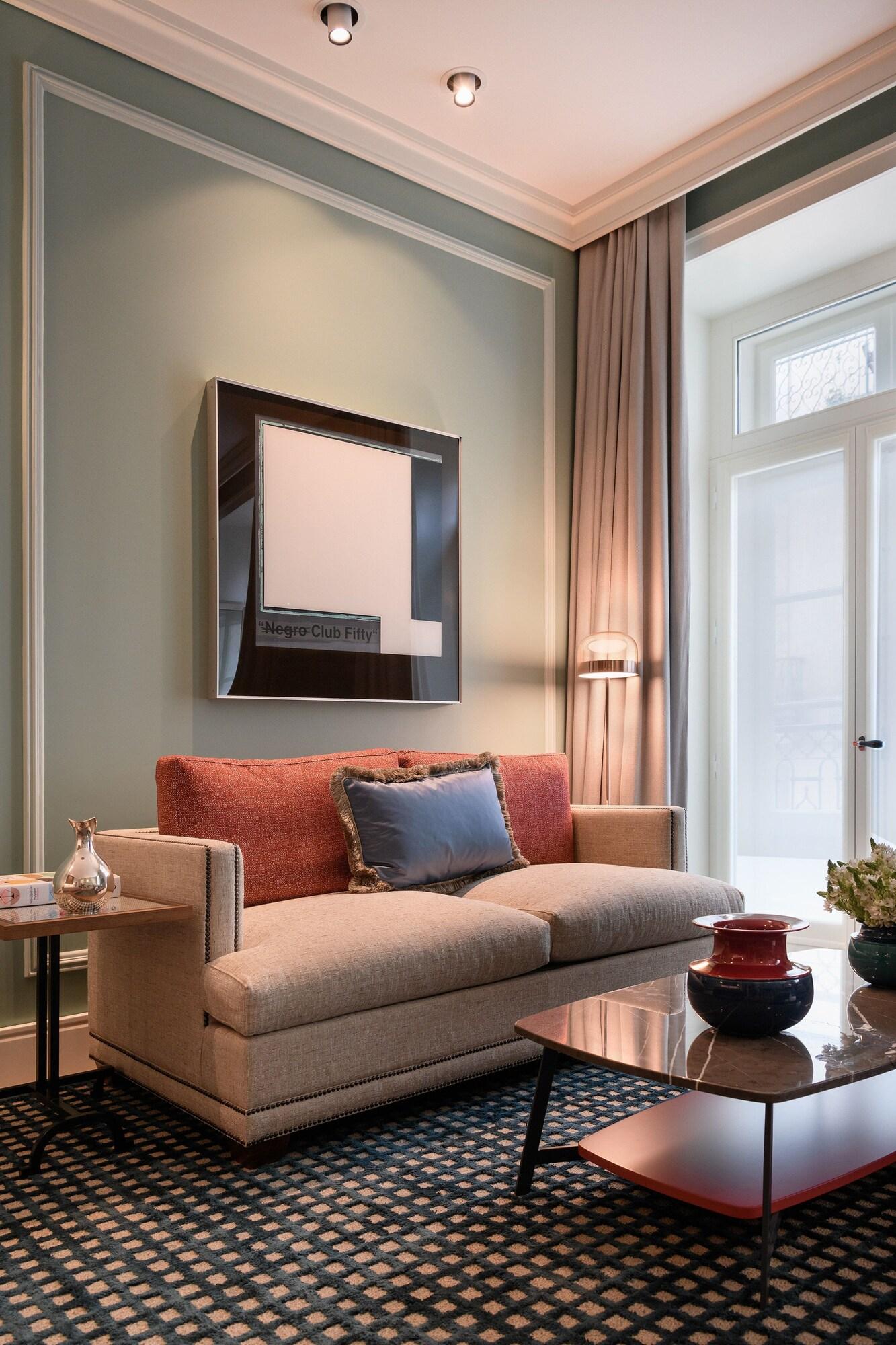 Junior Suite King Size Bed