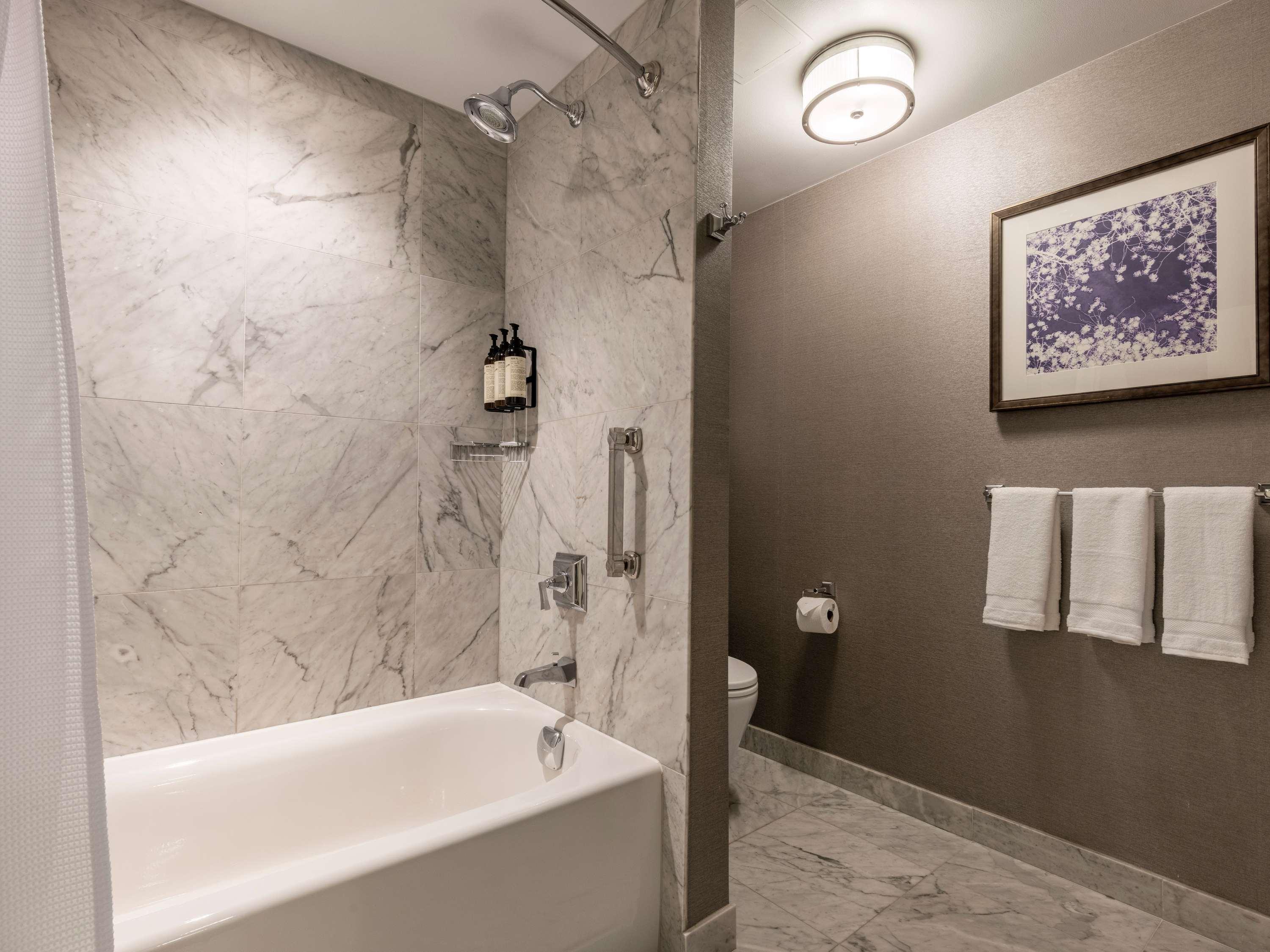 Junior Suite Accessible