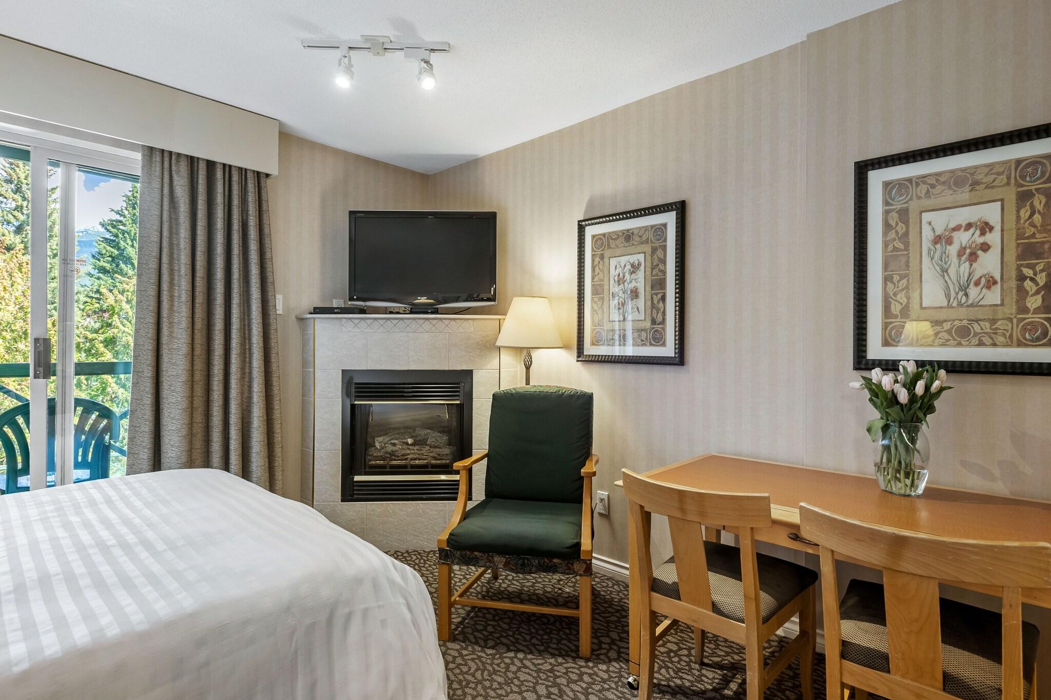 Suite with Kitchenette