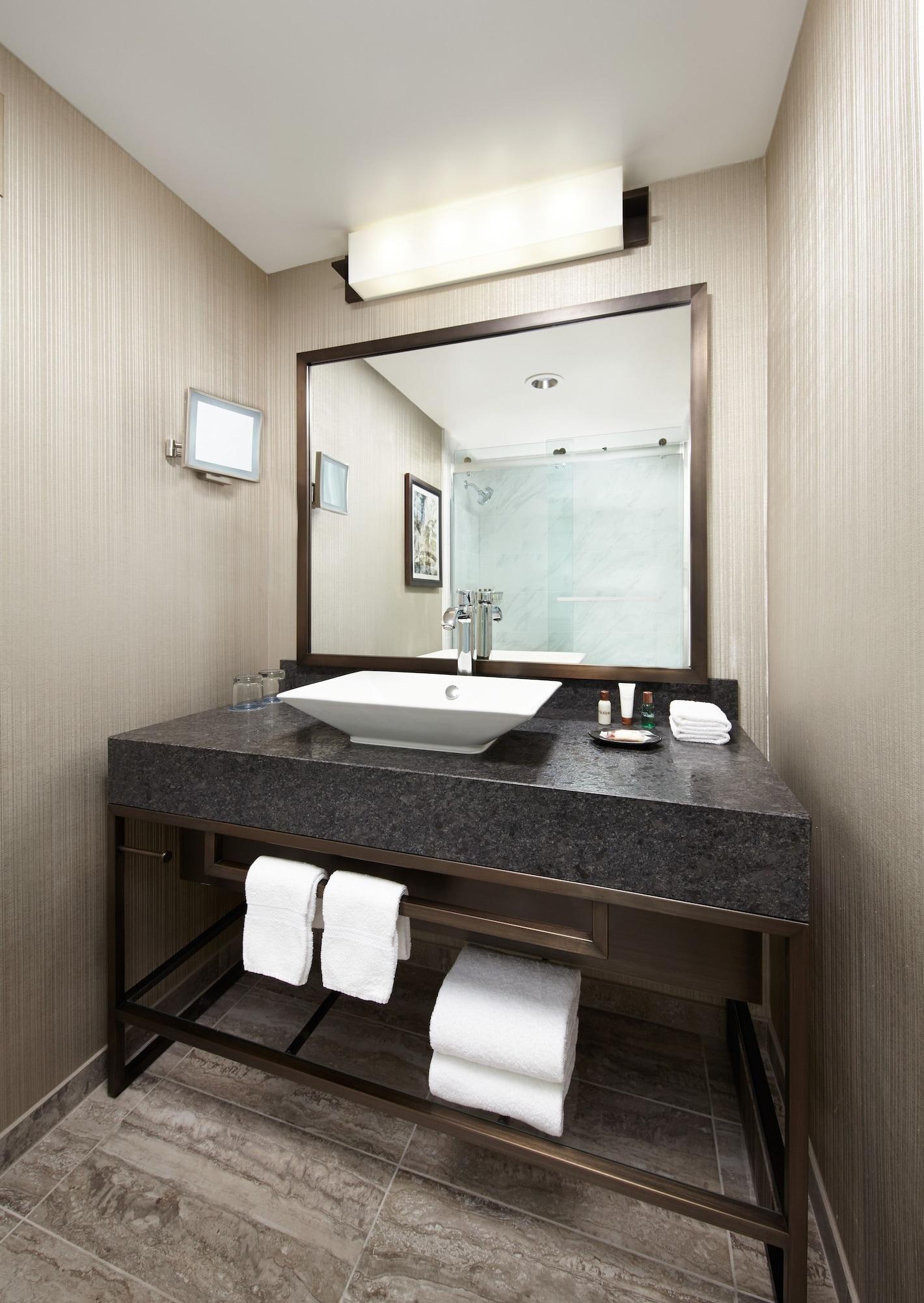 Quadruple Two Double Beds Non Smoking