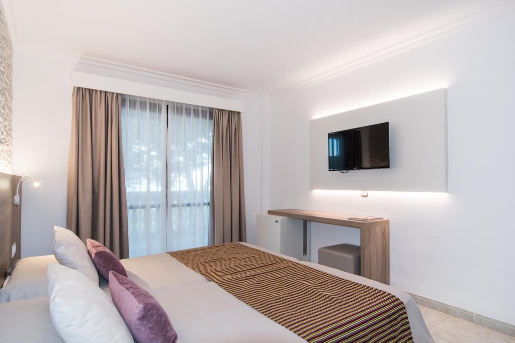 Double or Twin Economy