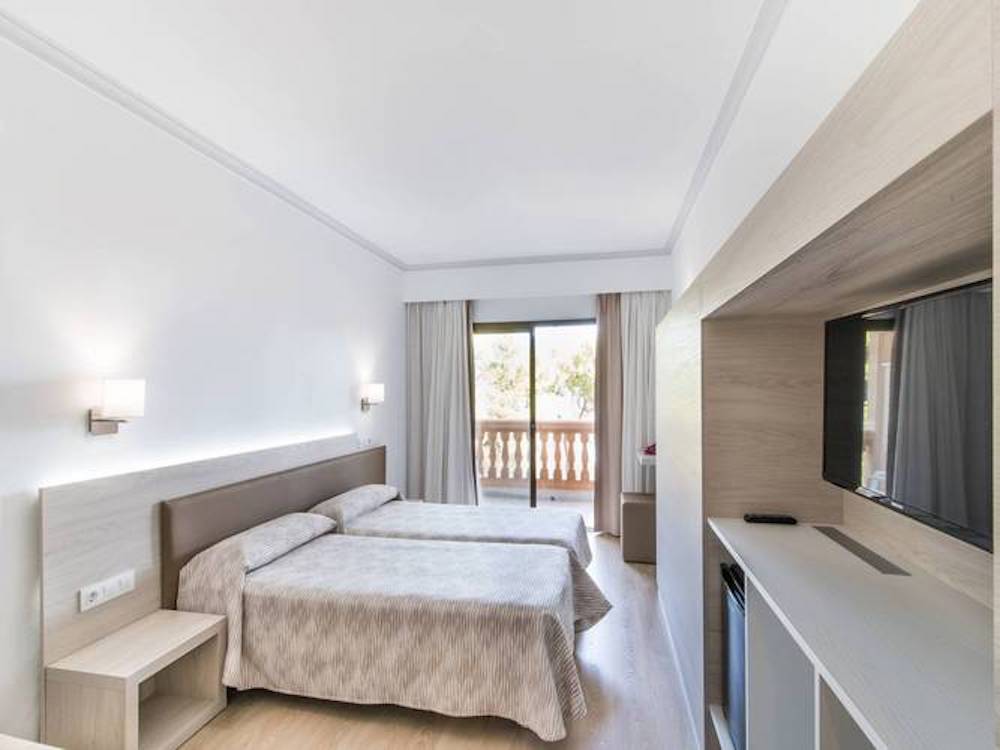 Double or Twin Deluxe