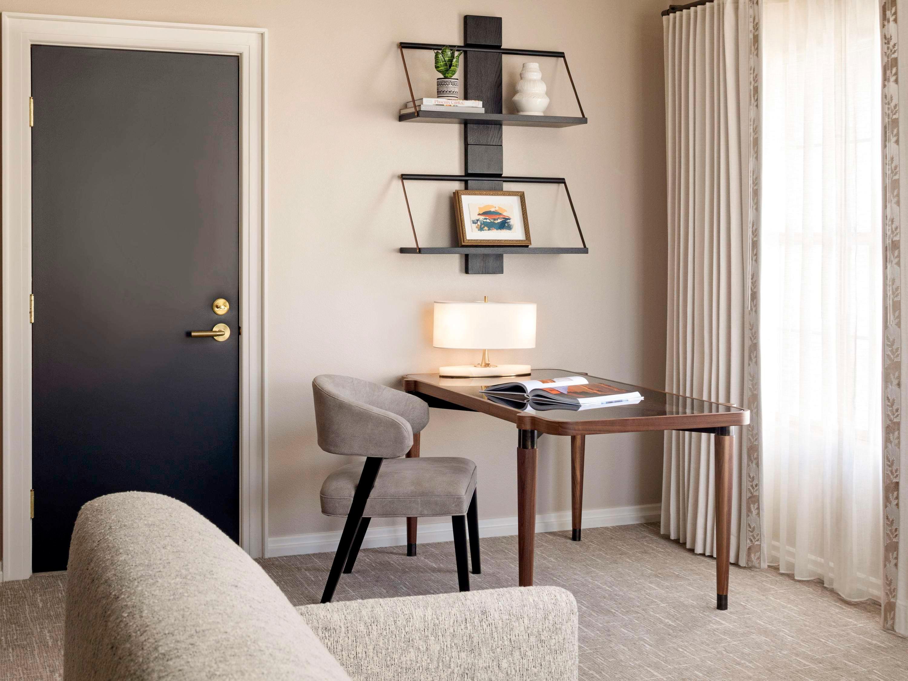 Studio Two Queen Beds