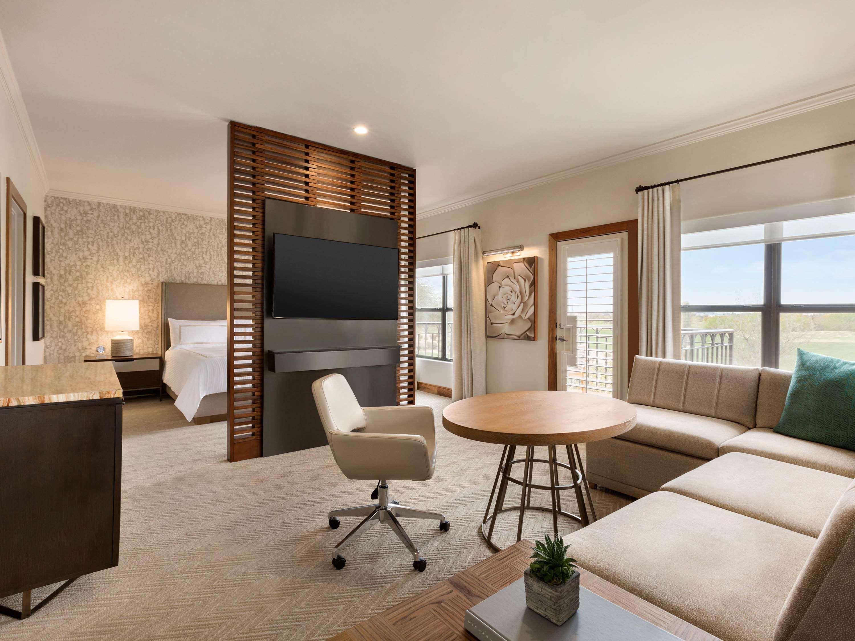 Junior Suite King Size Bed