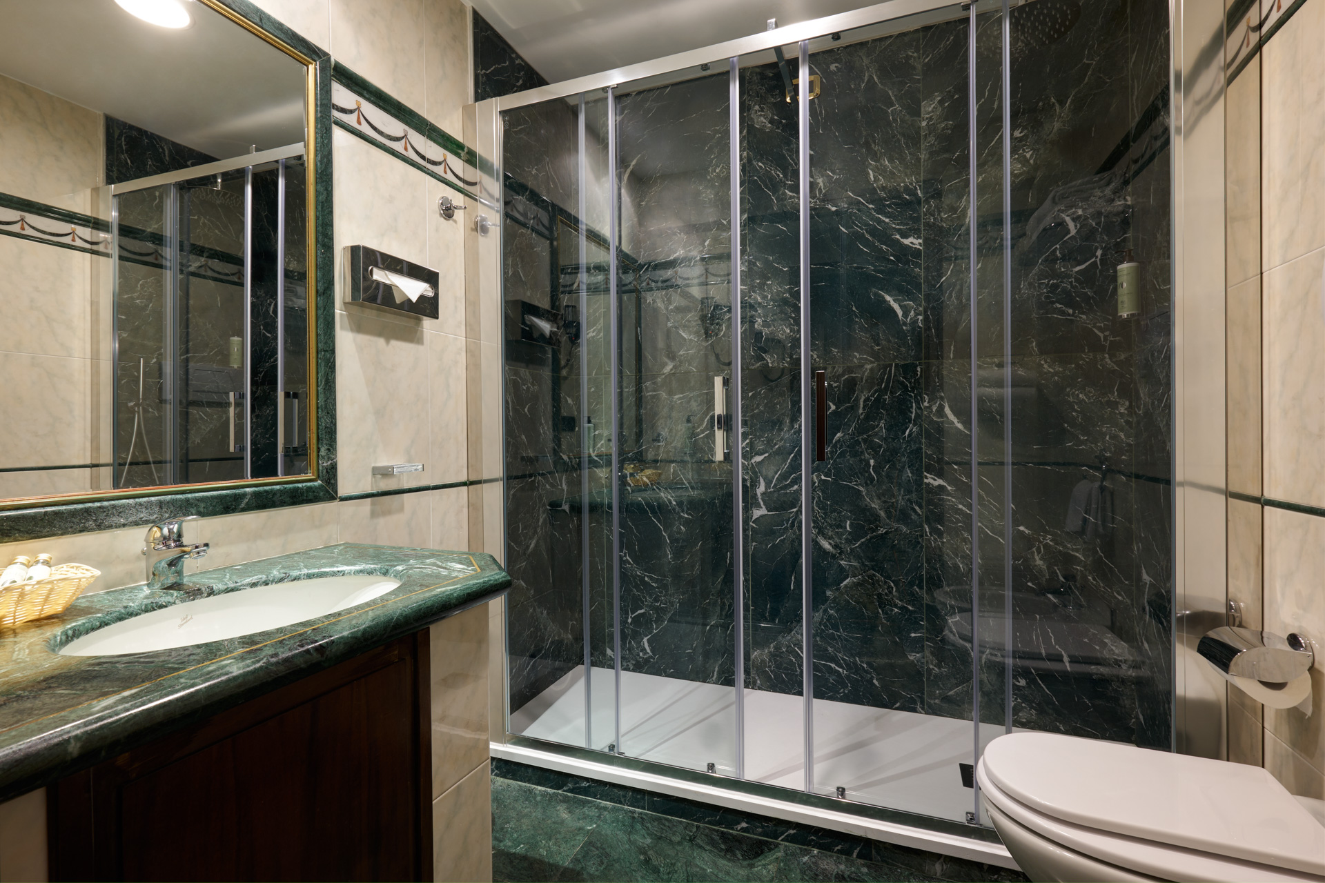 Double or Twin Superior