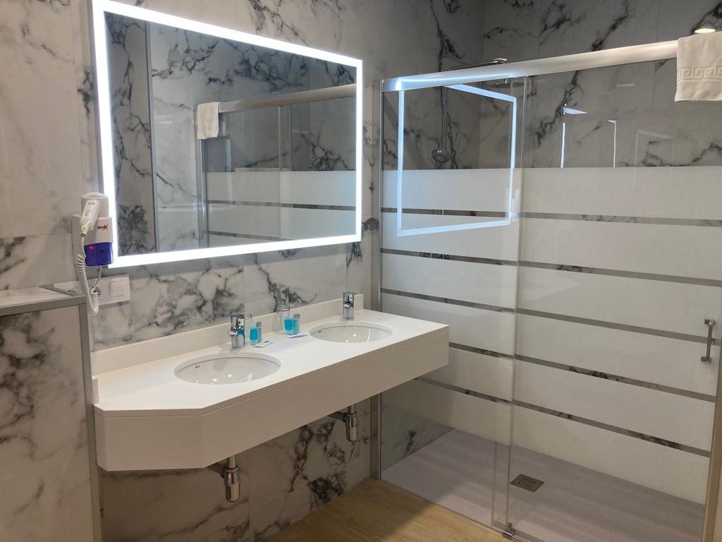 Double Single Premium