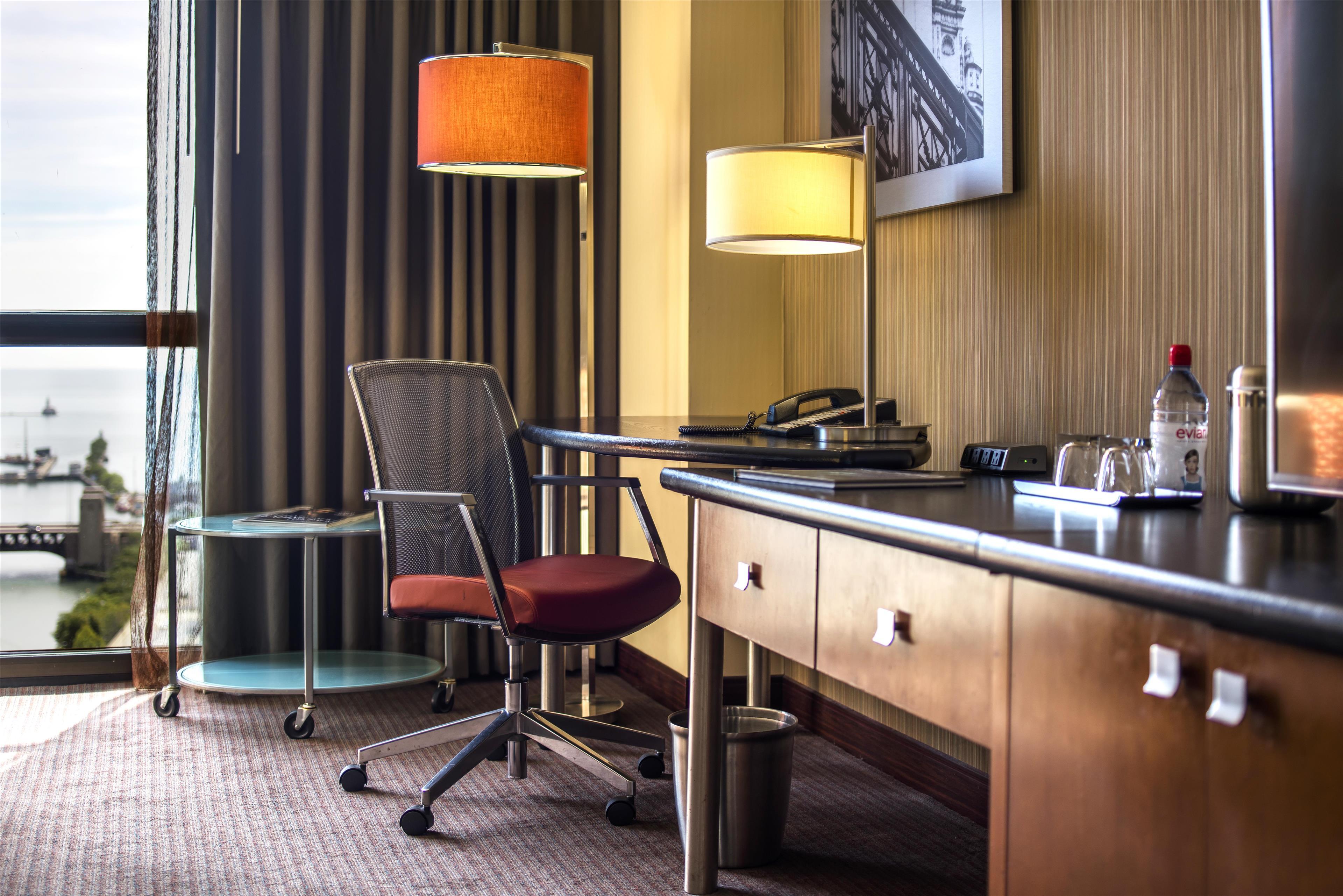 Room City View King Bed