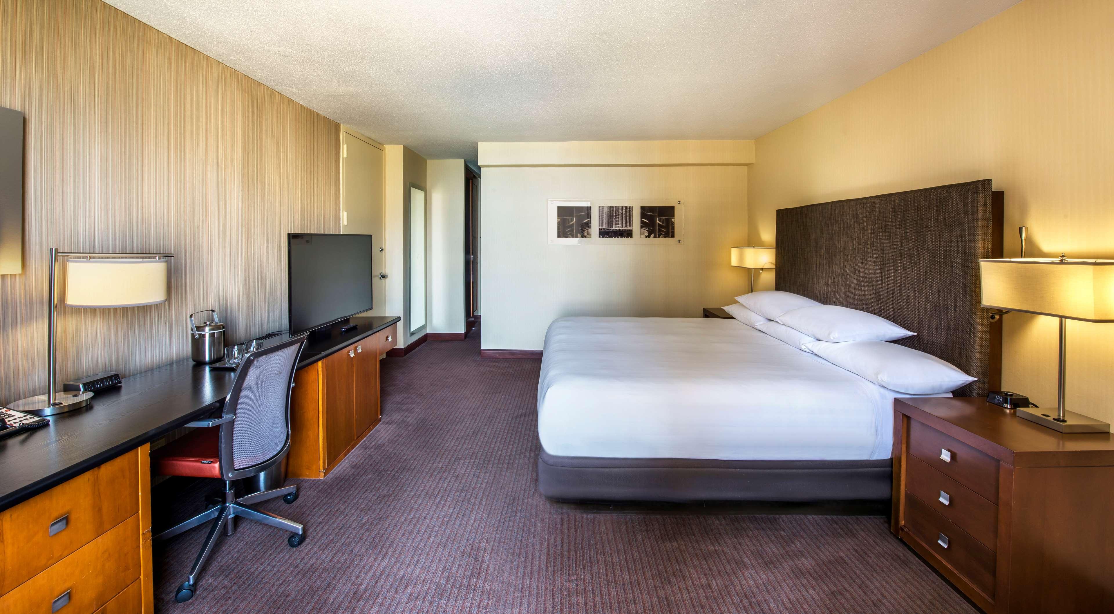 Room City View King Bed