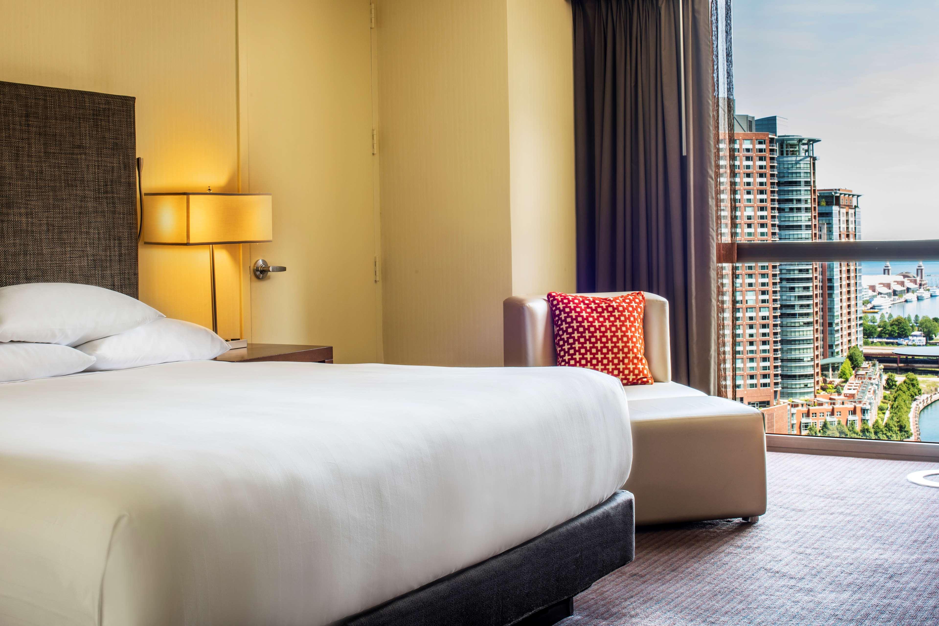 Room City View King Bed