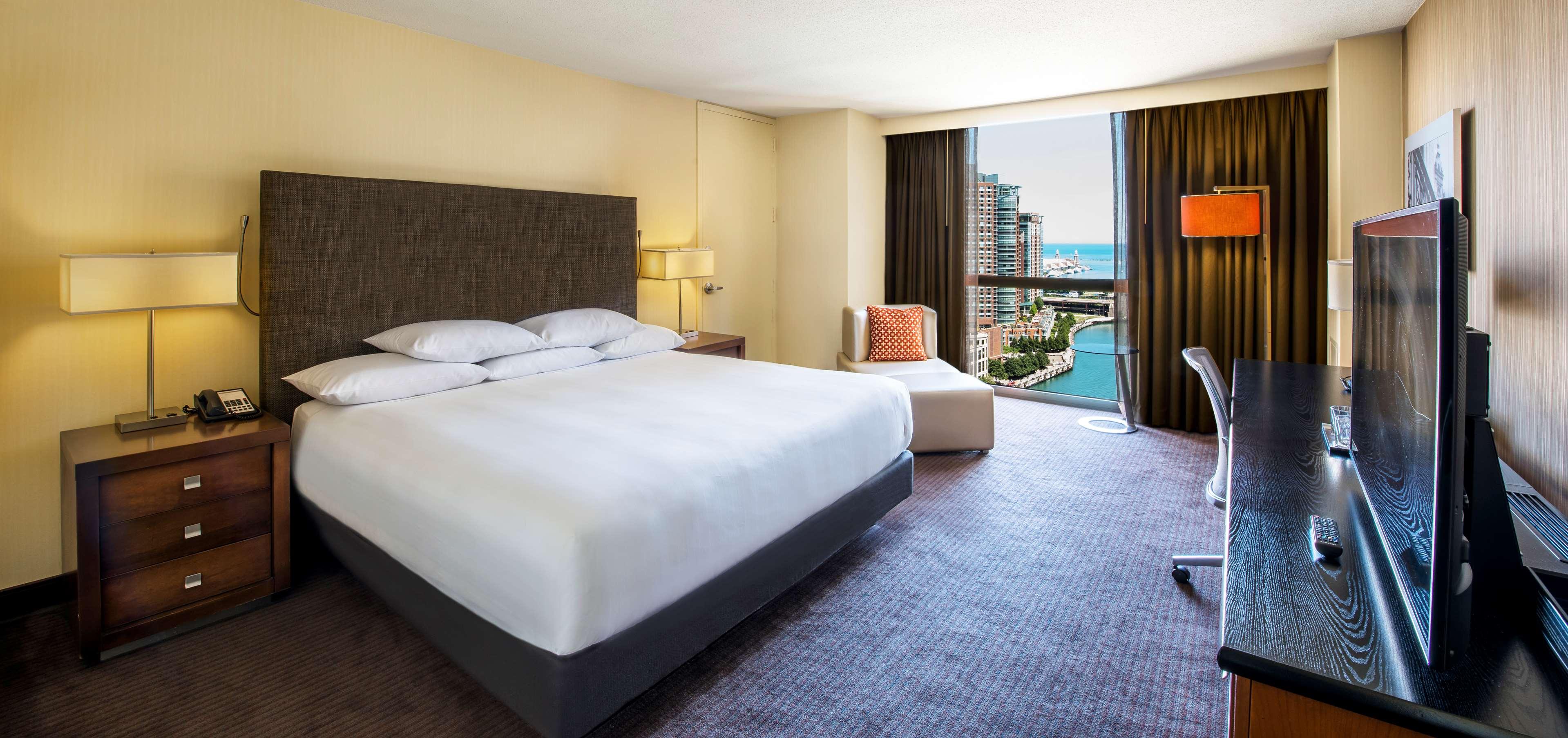 Room City View King Bed