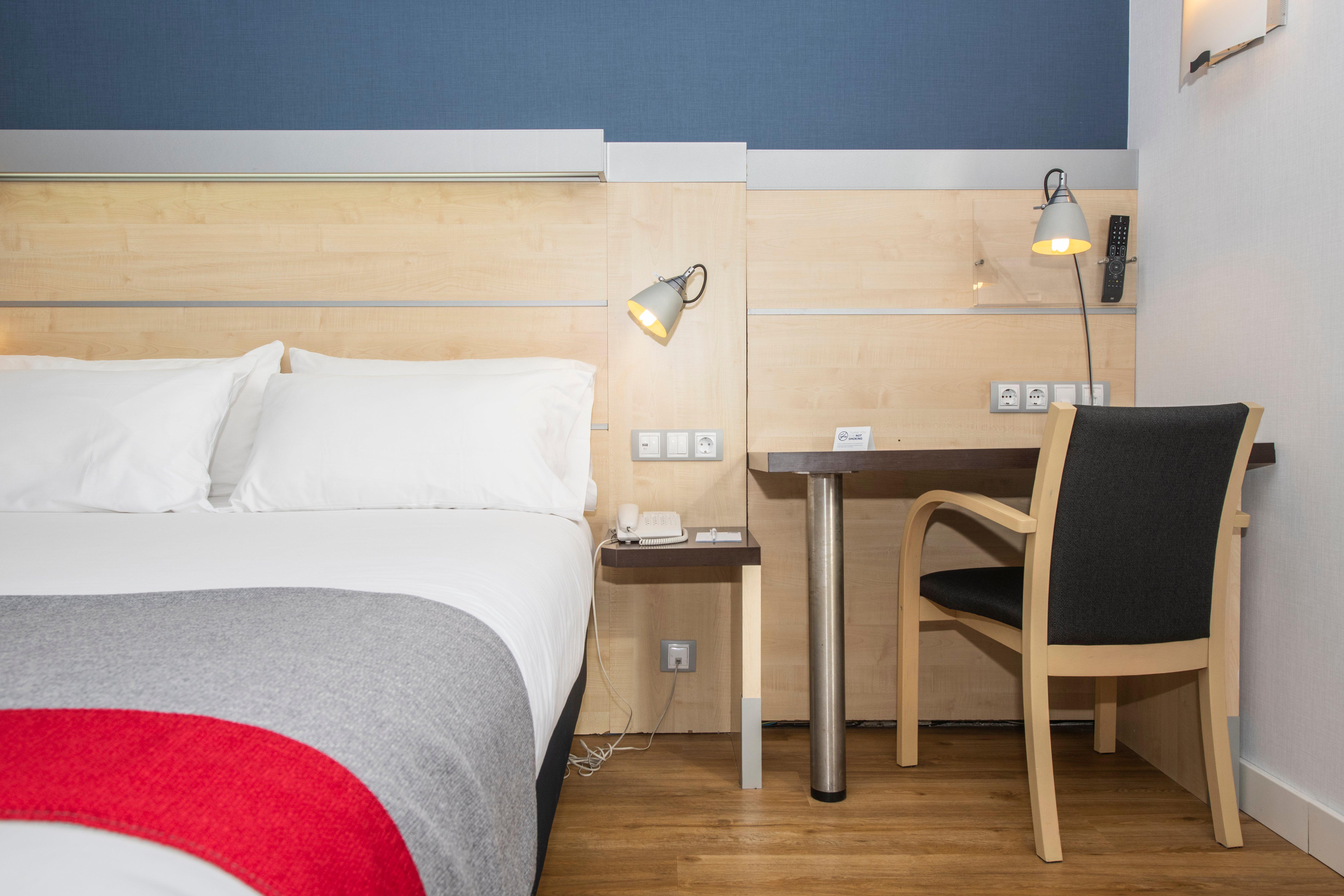 Double Queen Size Bed