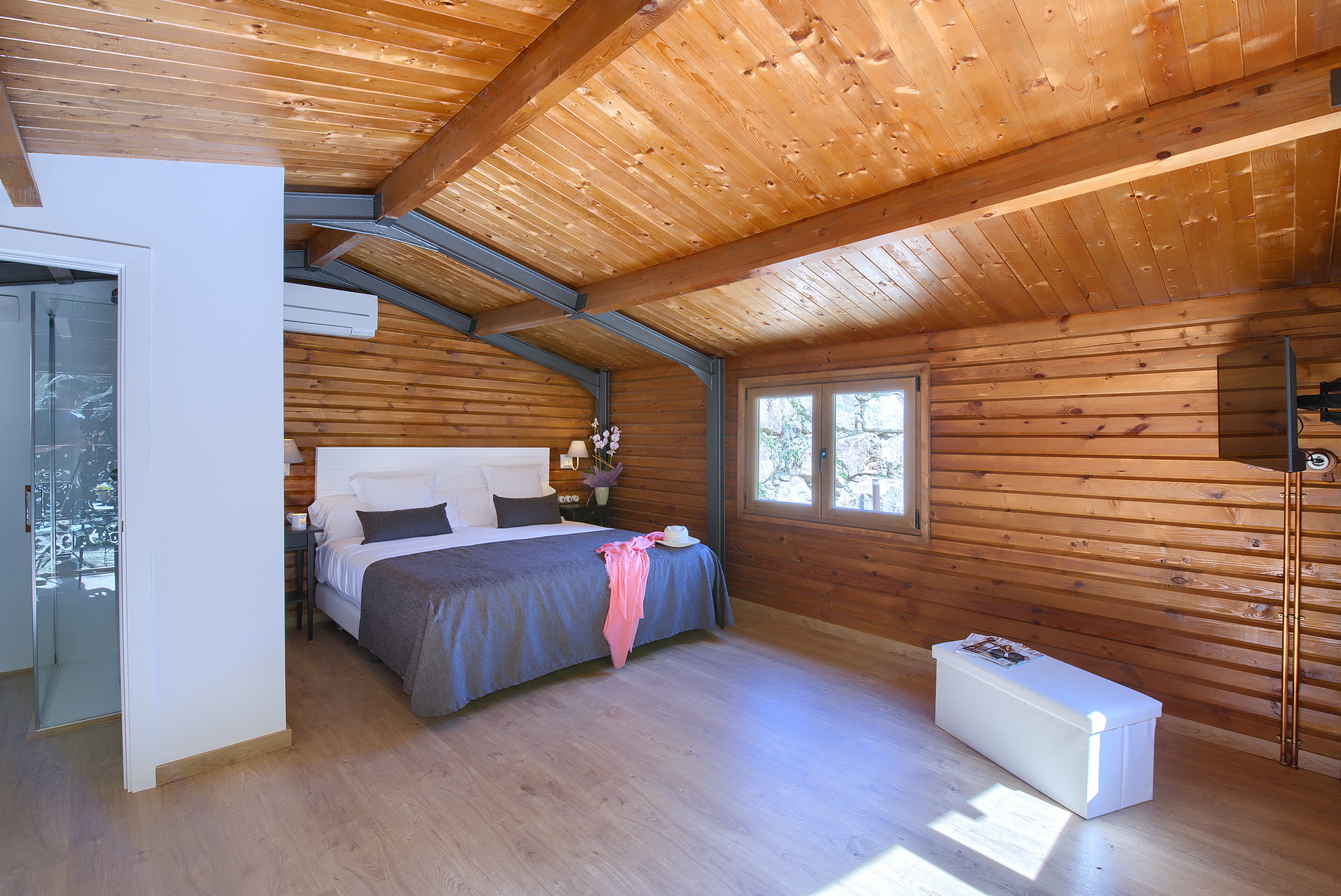 Bungalow Garden View