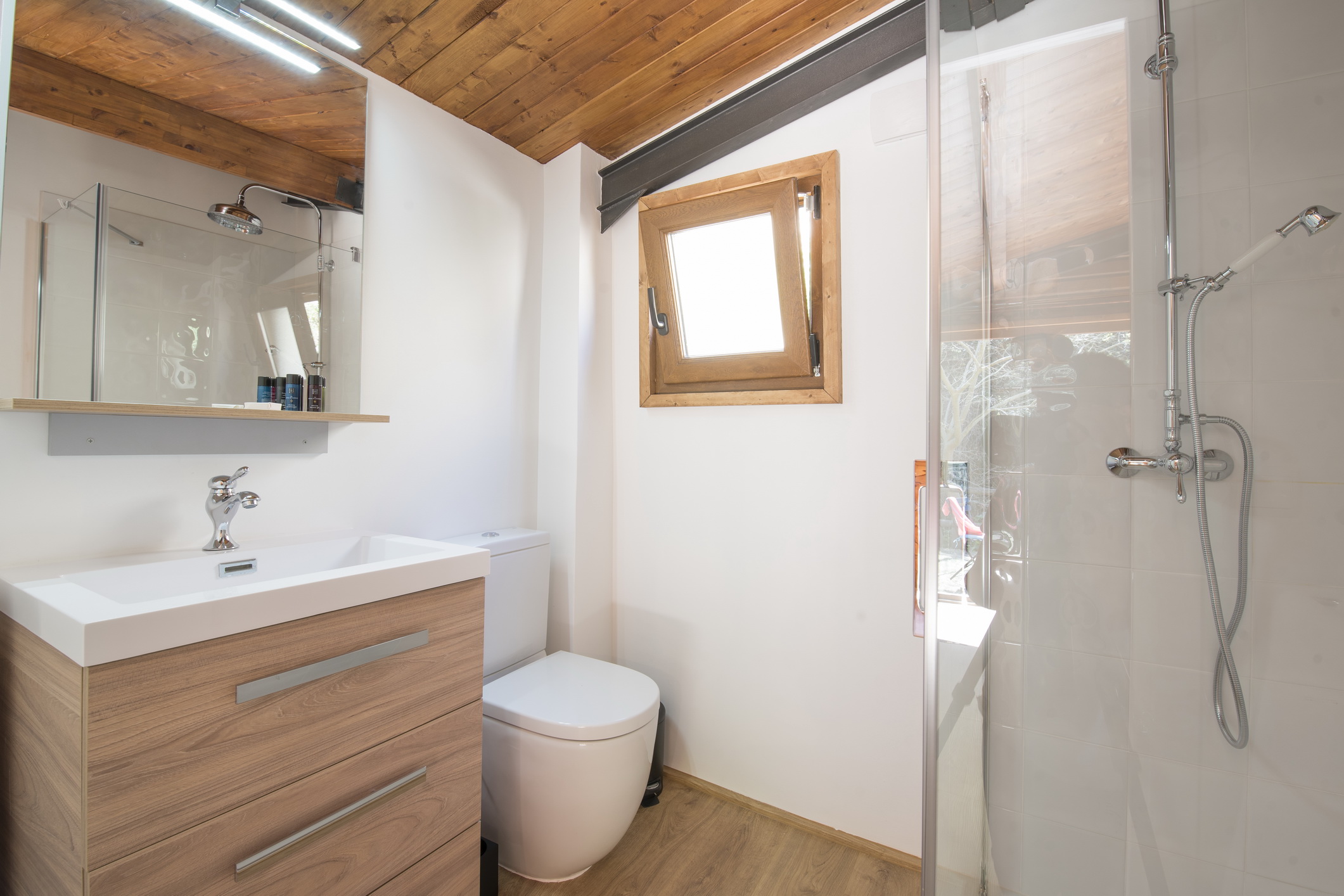 Bungalow Garden View