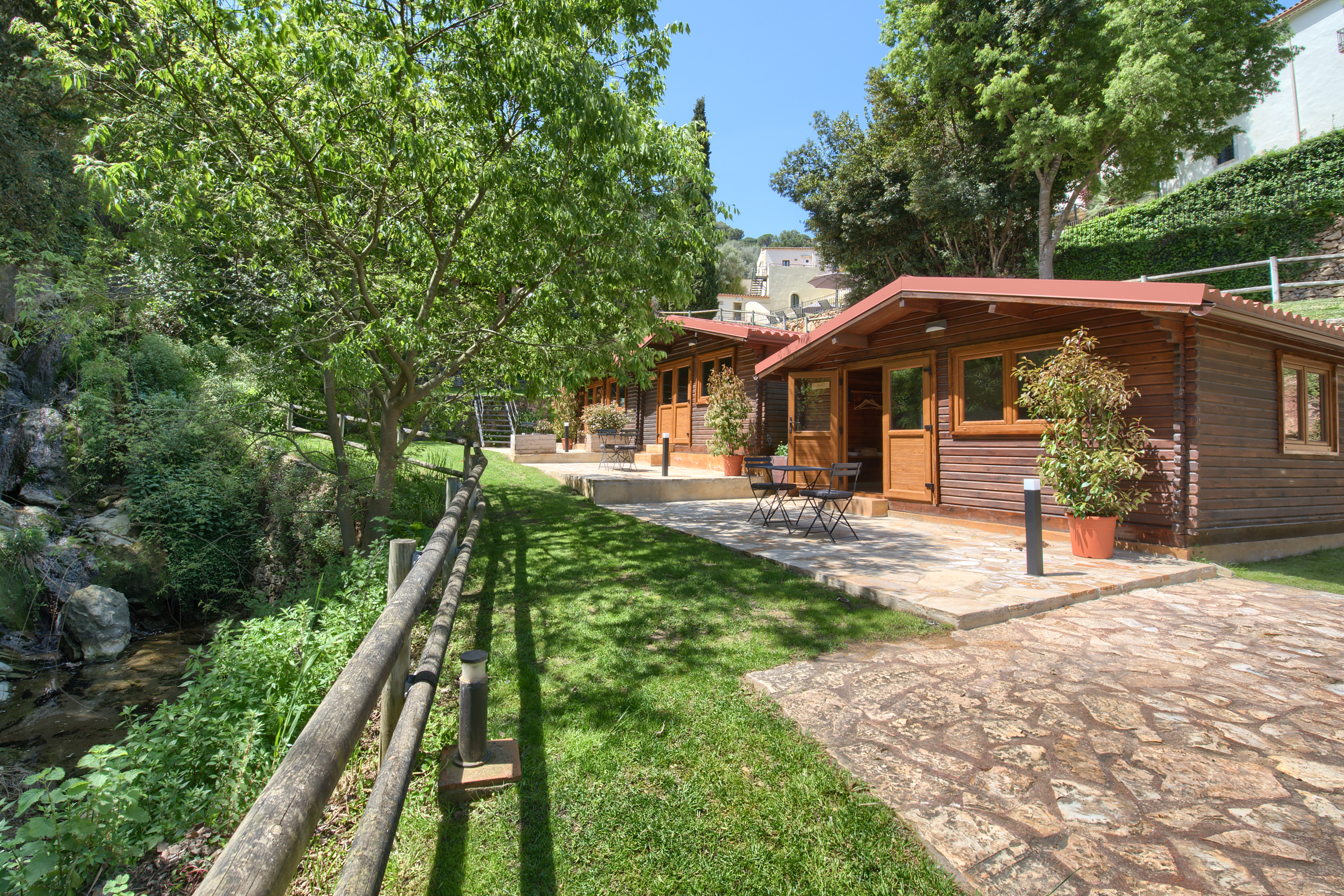 Bungalow Garden View