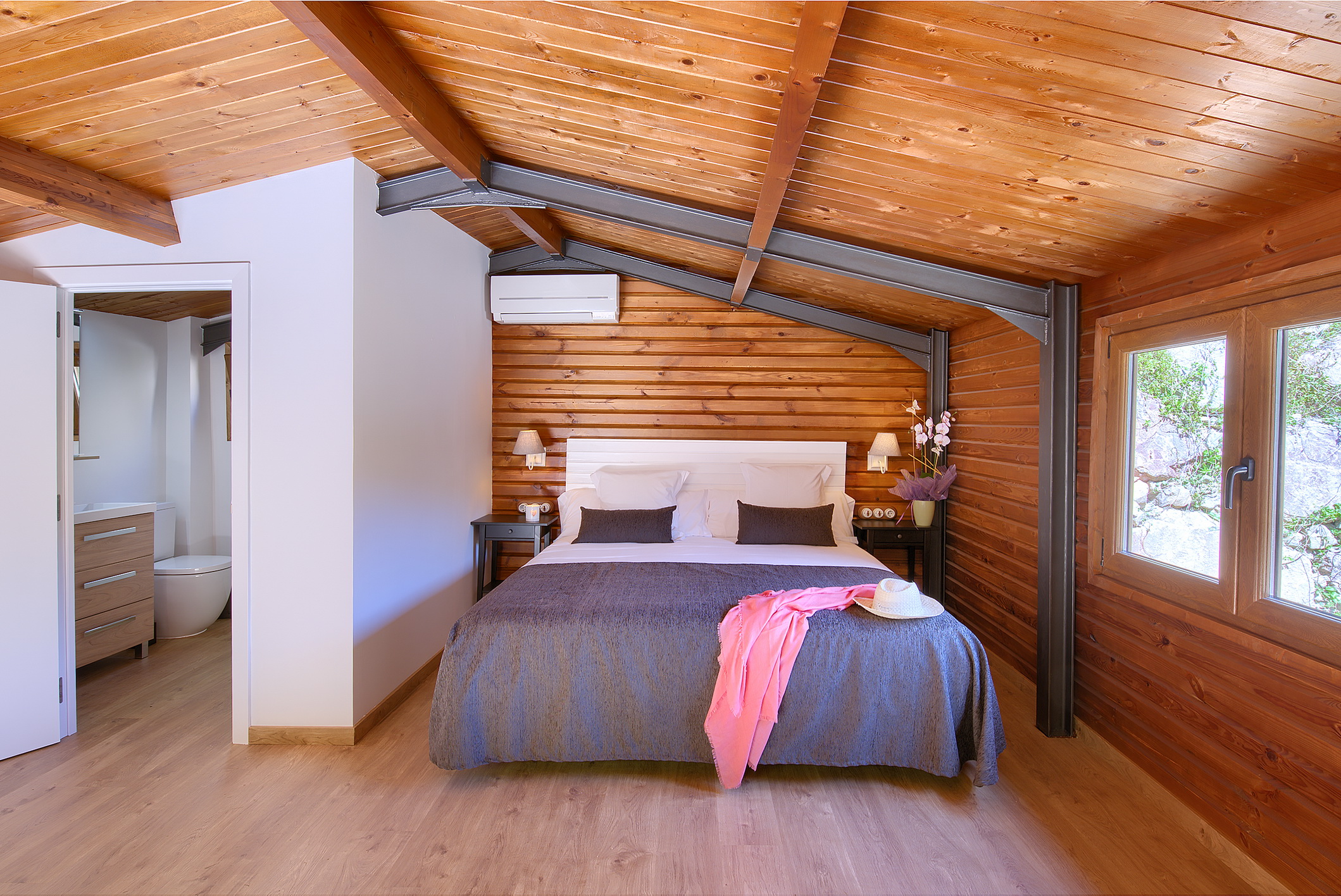 Bungalow Garden View