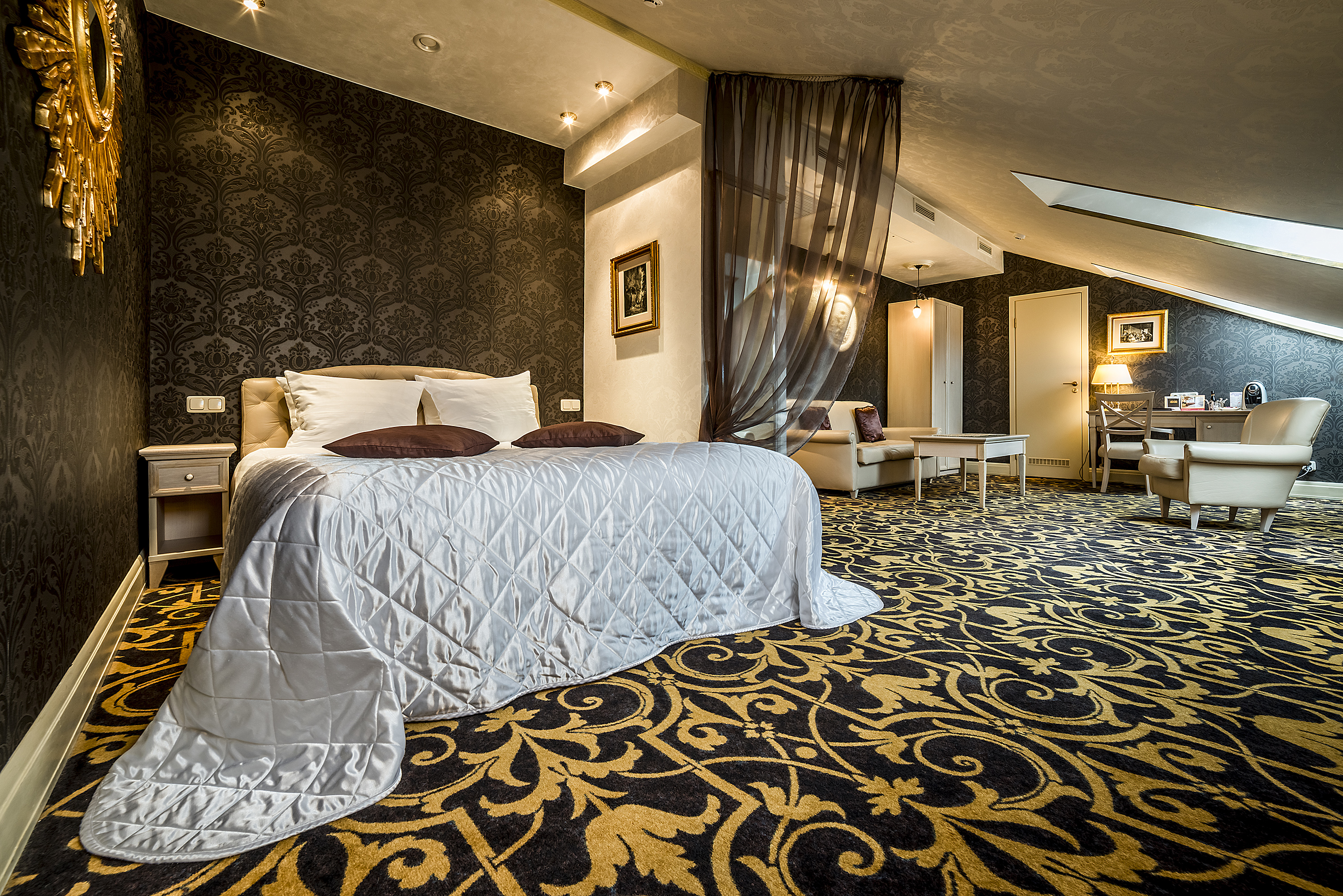 Junior Suite King Bed One Bedroom 